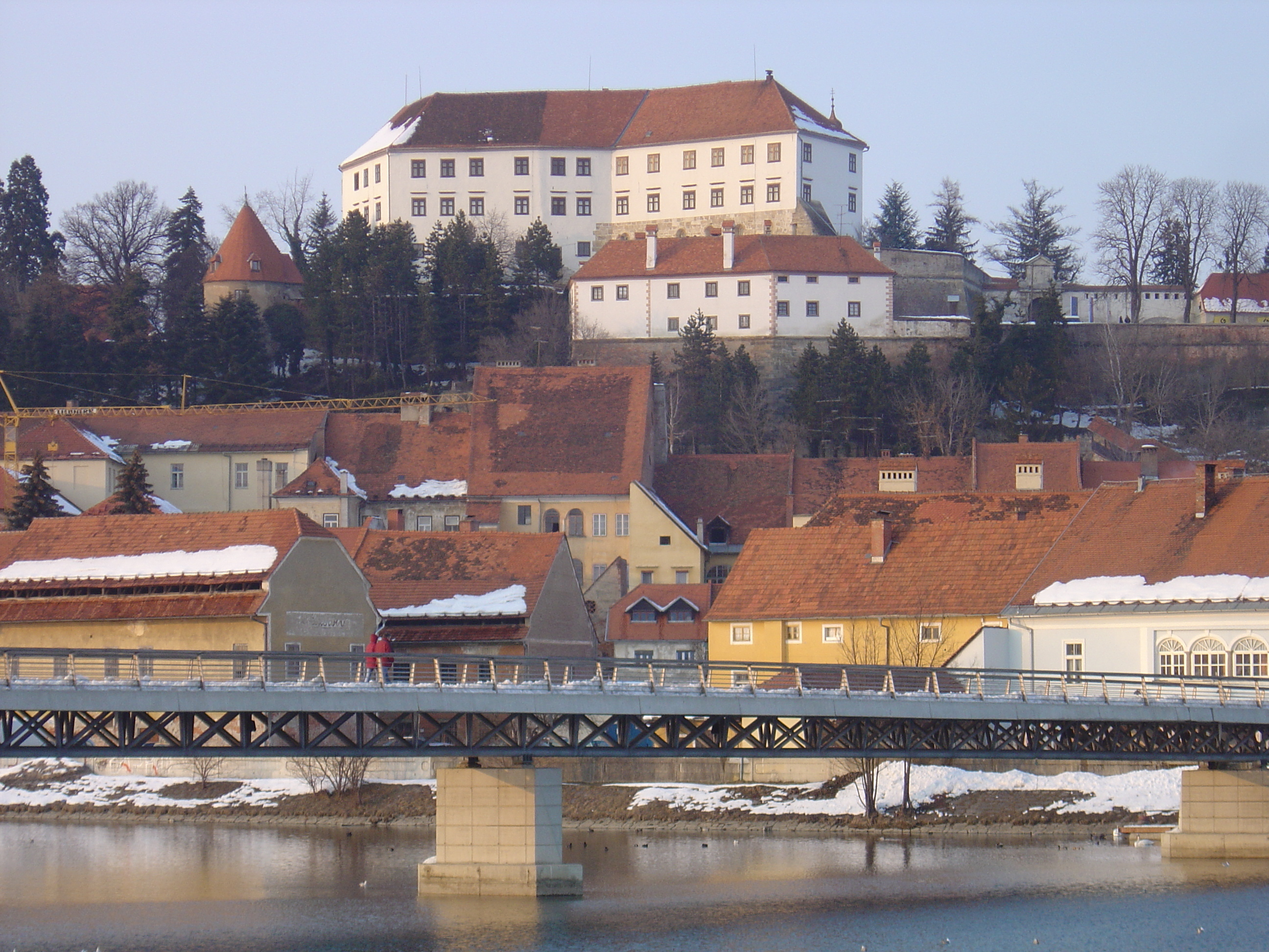 รูปถ่าย สโลวีเนีย(Slovenia) พีทูจ(Ptuj) 2005-03 36