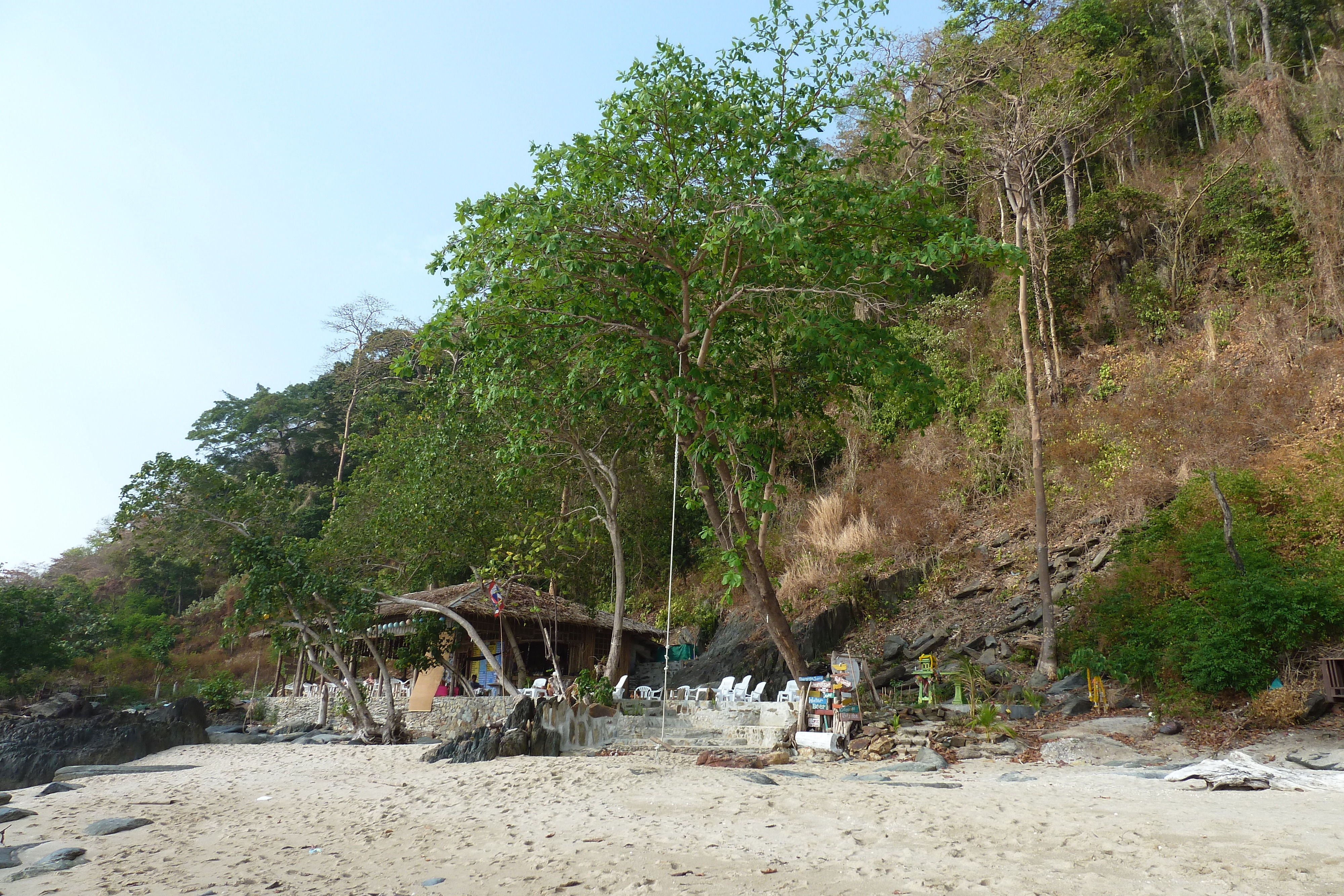รูปถ่าย ไทย(Thailand) เกาะช้าง(Ko Chang) หาดทรายขาว(White sand beach) 2011-02 62