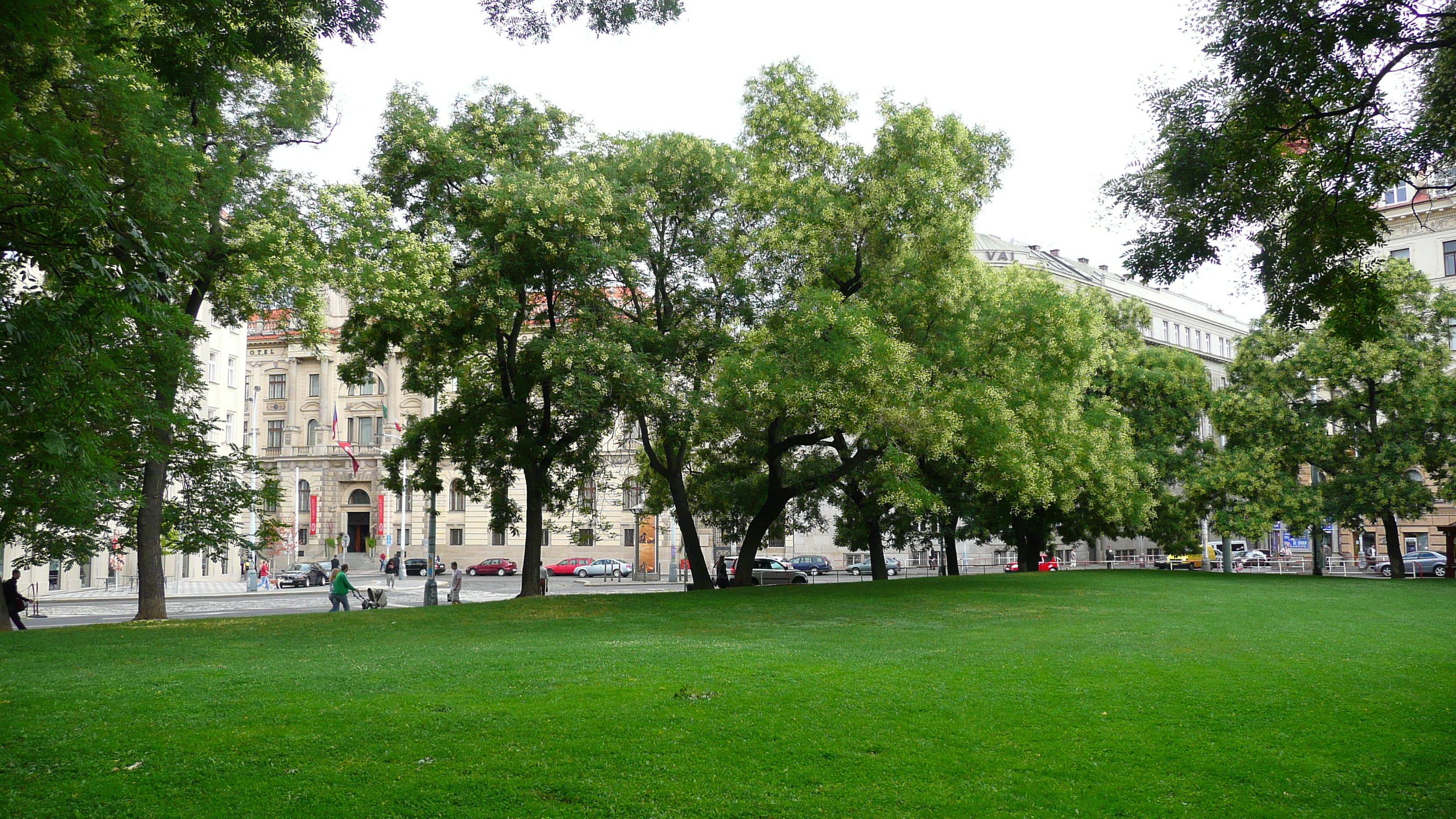 รูปถ่าย สาธารณรัฐเช็ก(Czech Republic) ปราก(Prague) ออปเลตาโลวา(Opletalova) 2007-07 27
