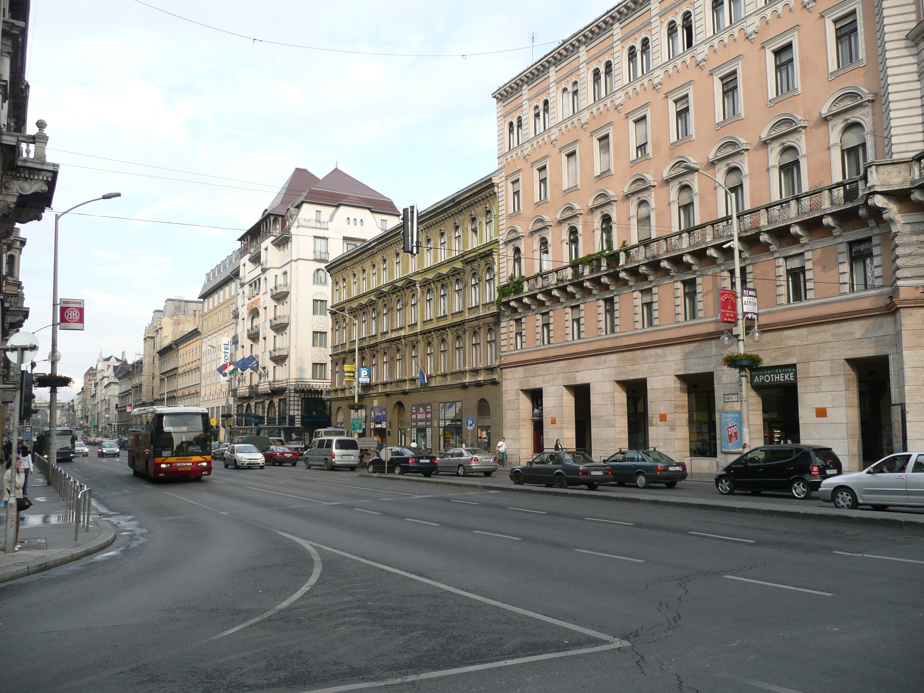 รูปถ่าย ฮังการี(Hungary) บูดาเปสต์(Budapest) ใจกลางบูดาเปสต์(Central Budapest) 2007-06 156