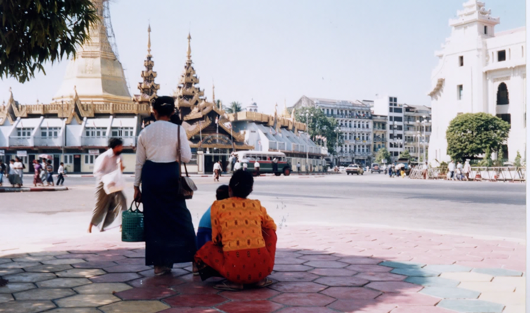 รูปถ่าย พม่า(Myanmar) ย่างกุ้ง(Yangon) 1998-01 12