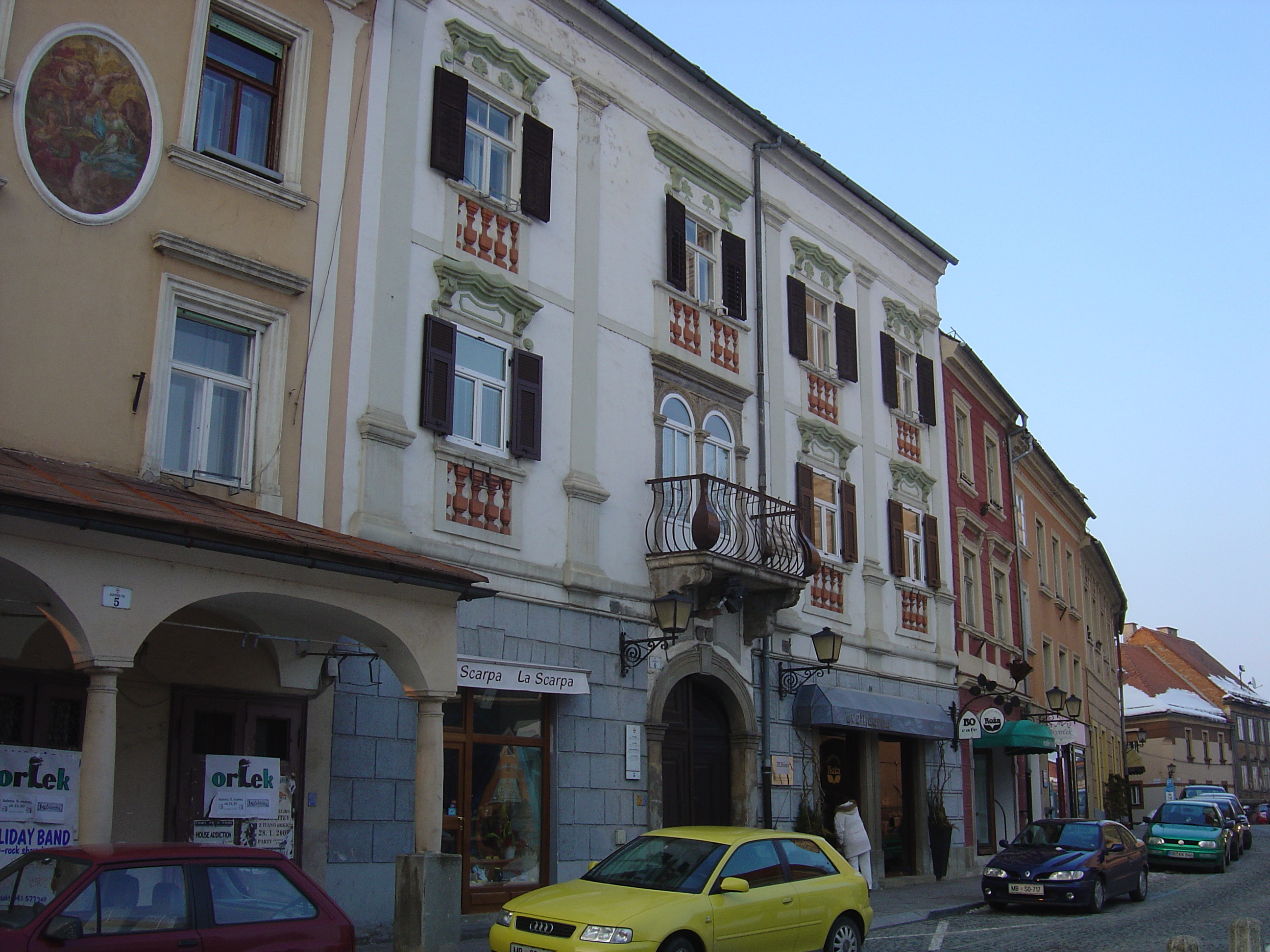 รูปถ่าย สโลวีเนีย(Slovenia) พีทูจ(Ptuj) 2005-03 21