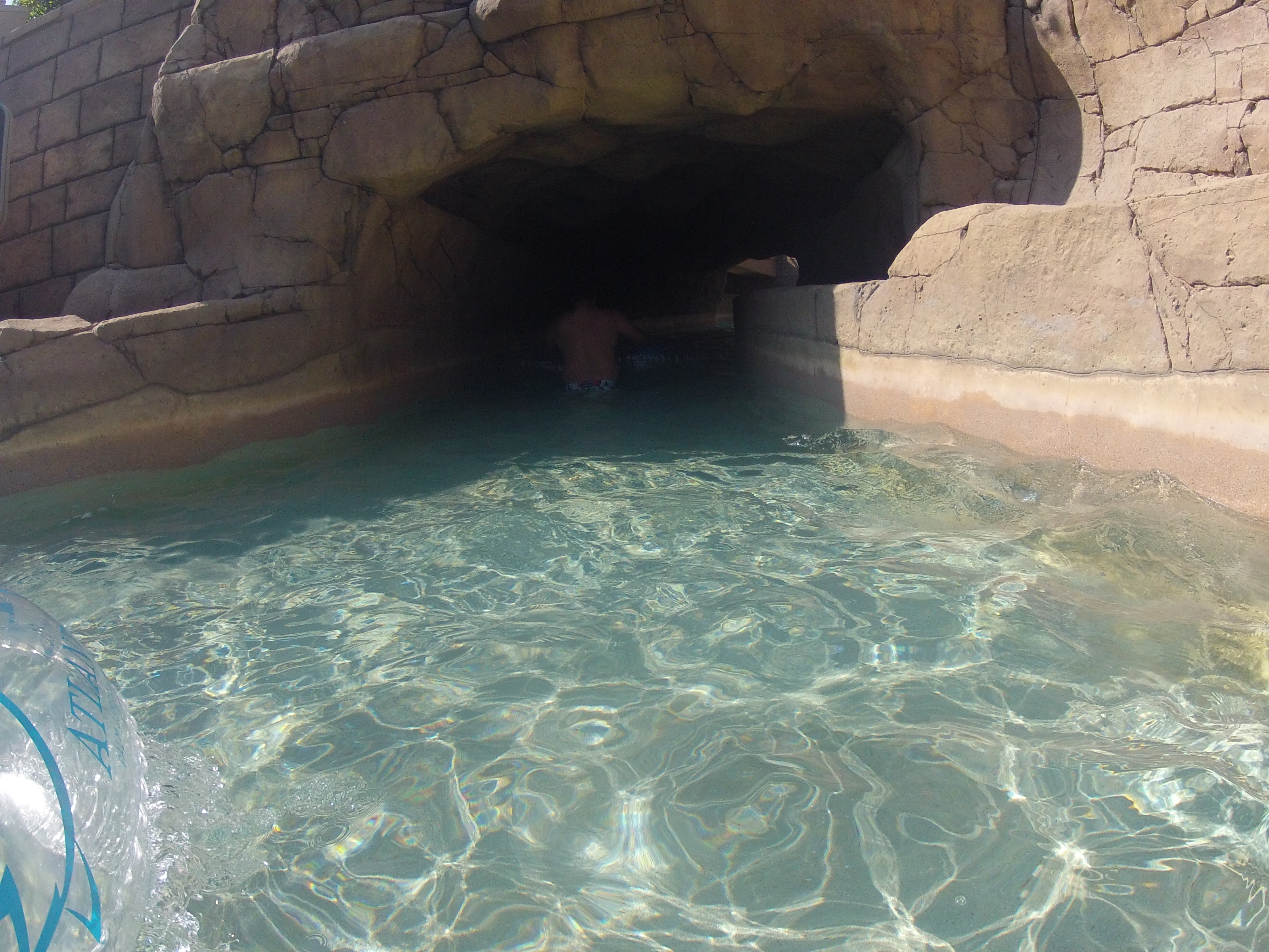 รูปถ่าย สหรัฐอาหรับเอมิเรตส์(United Arab Emirates) ดูไบ(Dubai) สวนน้ำอควาเวนเจอร์ ดูไบ(Dubai Aquaventure) 2012-01 26