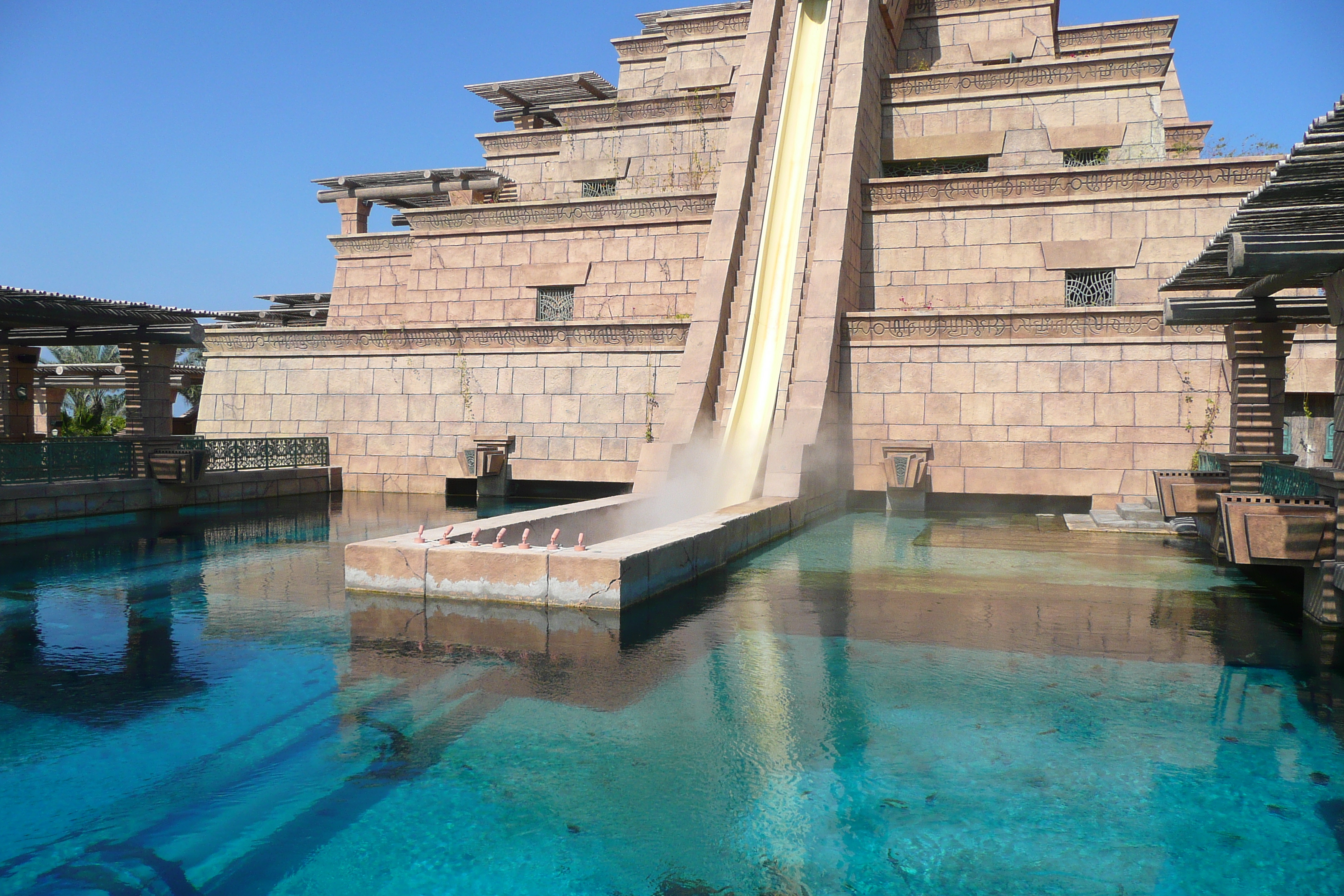 รูปถ่าย สหรัฐอาหรับเอมิเรตส์(United Arab Emirates) ดูไบ(Dubai) สวนน้ำอควาเวนเจอร์ ดูไบ(Dubai Aquaventure) 2009-01 151
