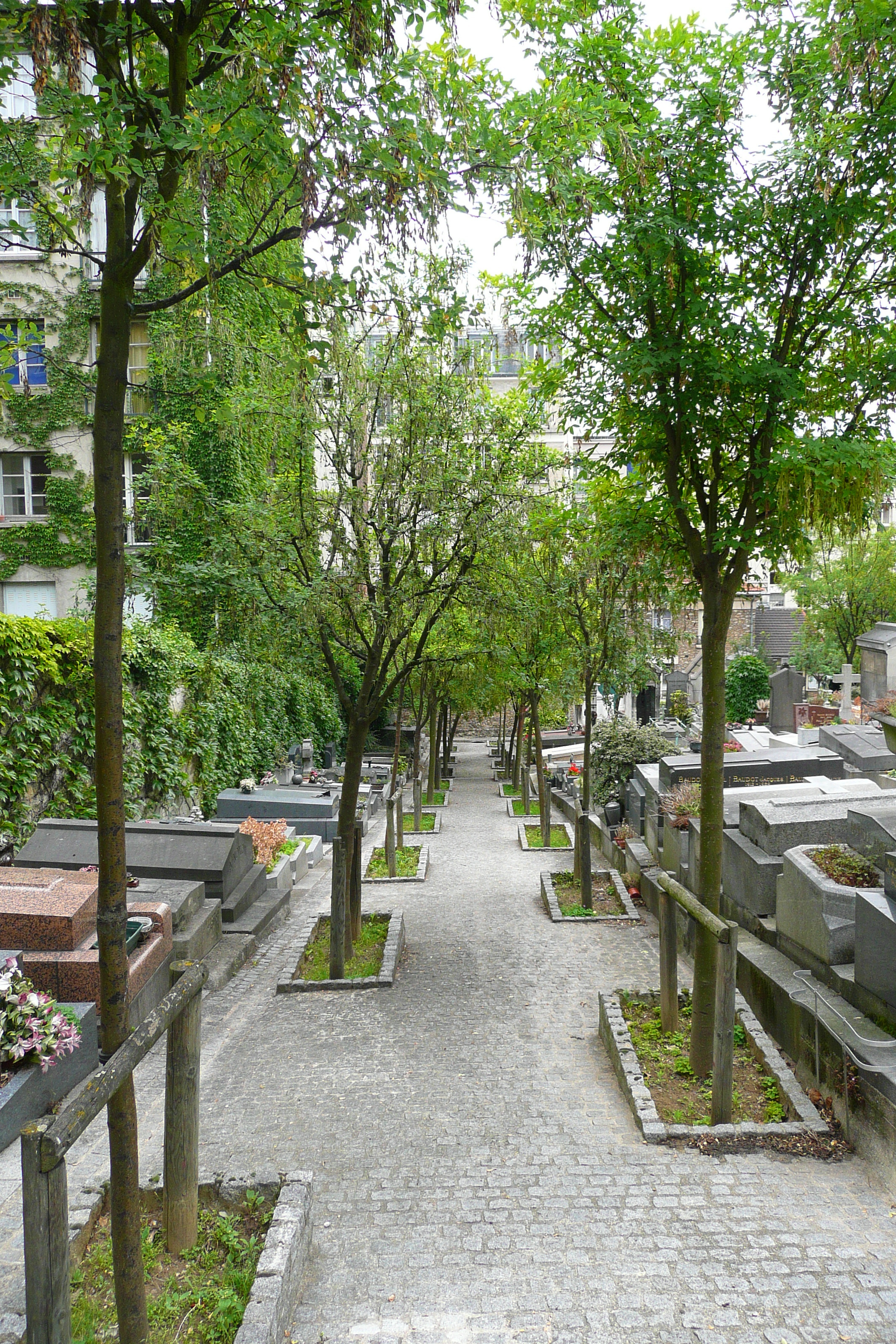 รูปถ่าย ฝรั่งเศส(France) ปารีส(Paris) สุสานแซ็ง-แว็งซ็อง(St. Vincent Cemetery) 2007-06 34