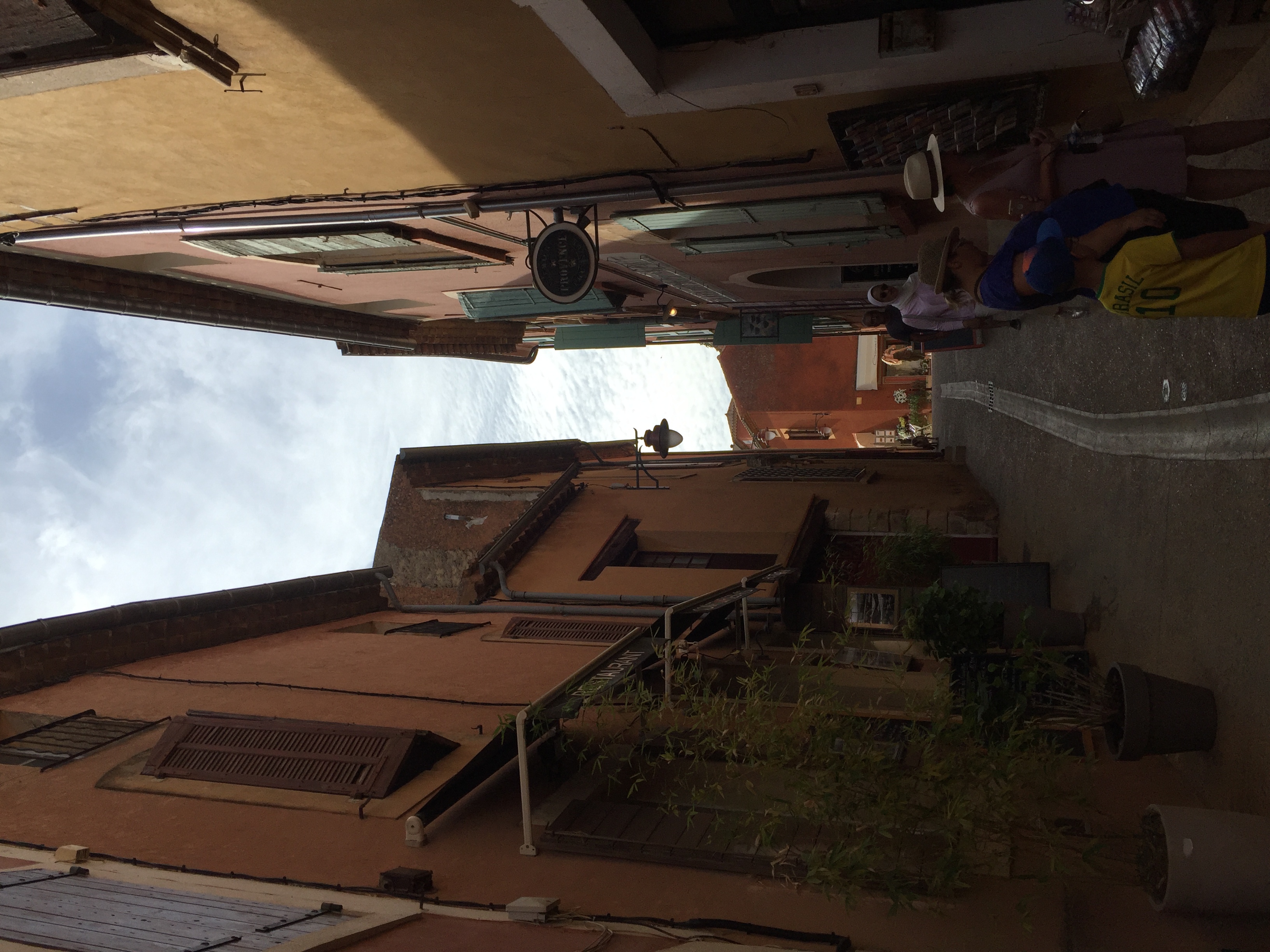 รูปถ่าย ฝรั่งเศส(France) รูซียง(Roussillon) 2017-08 26