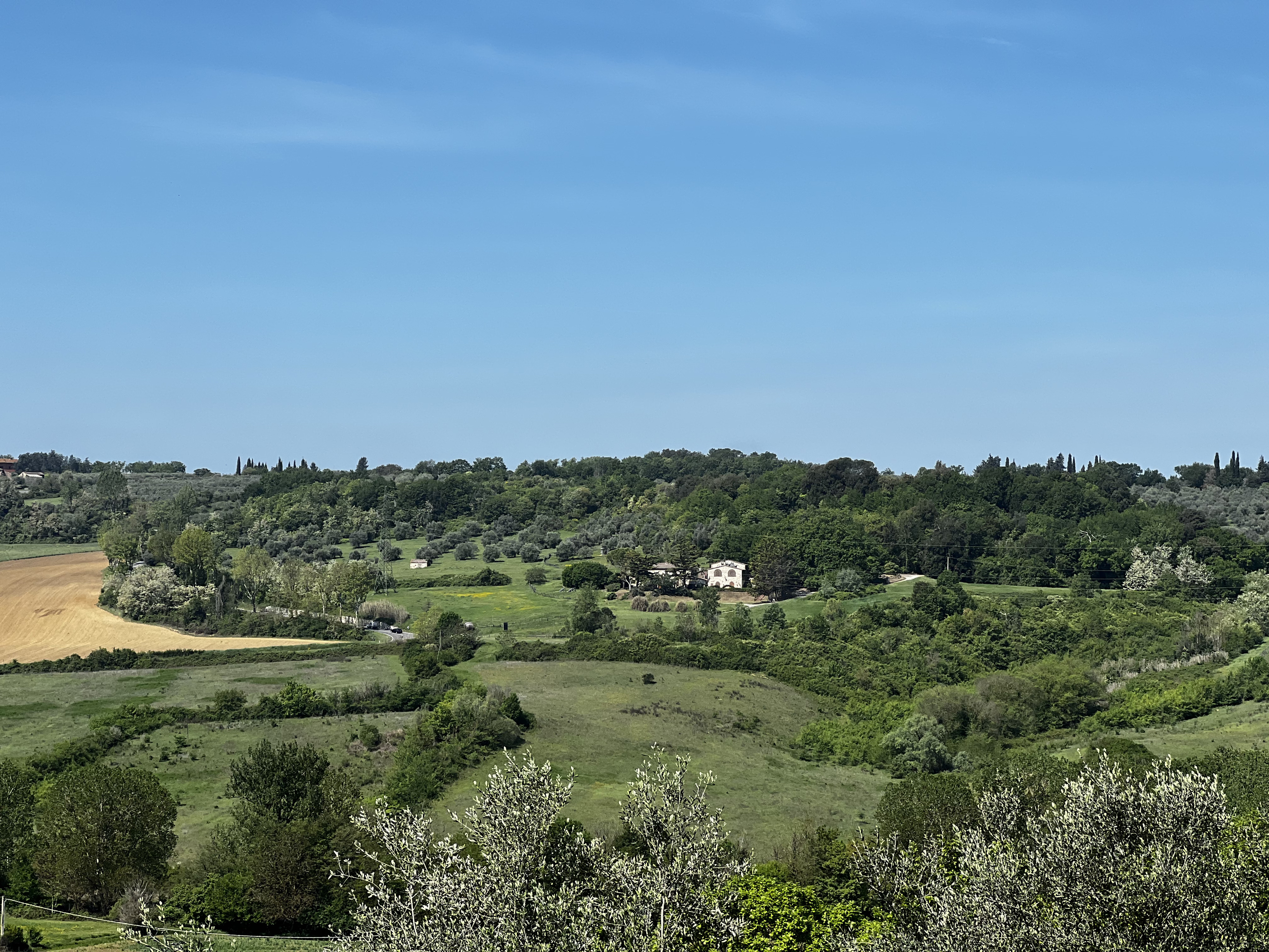 รูปถ่าย อิตาลี(Italy) วอลแตร์รา(Volterra) 2022-05 10