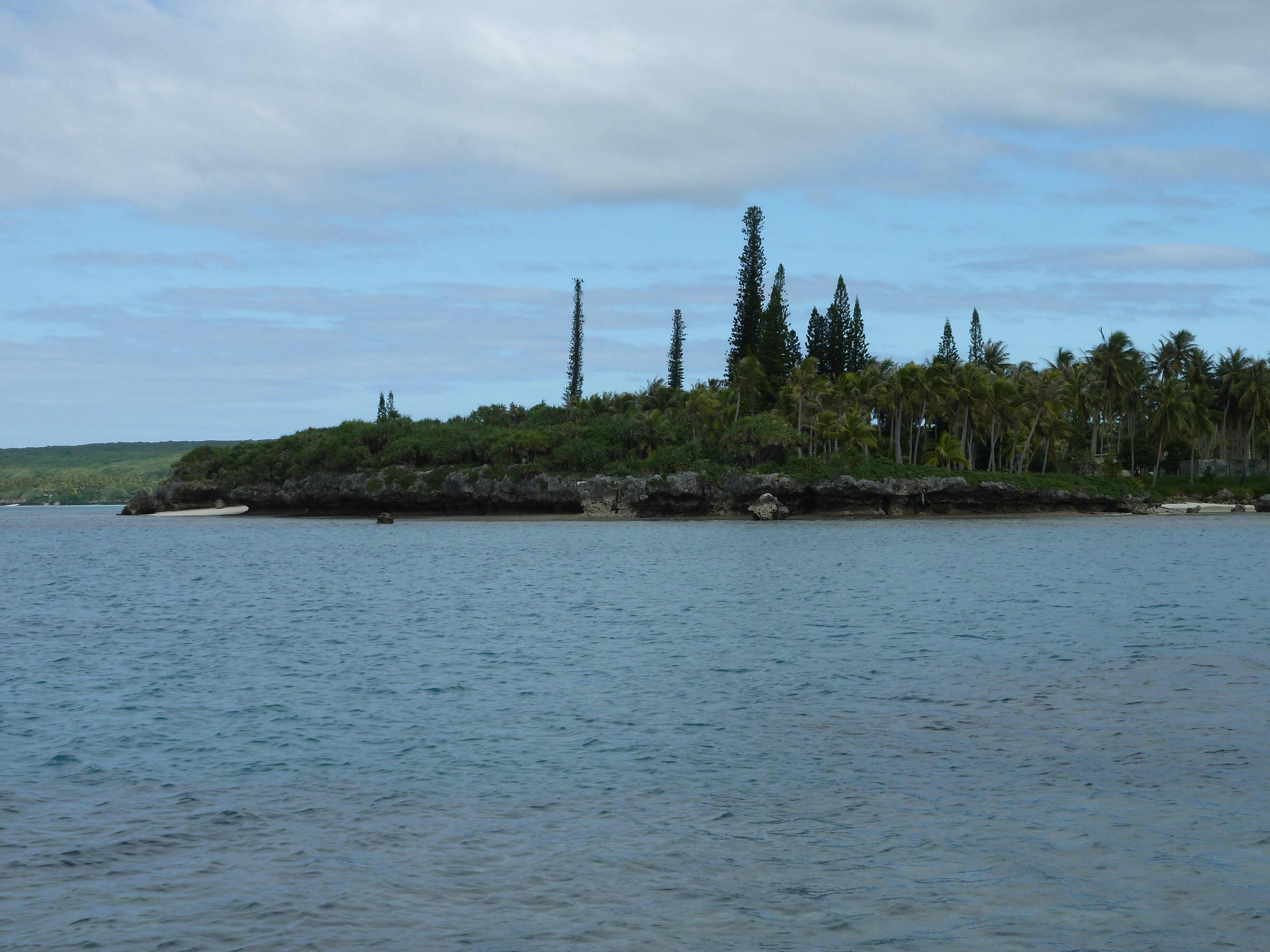 รูปถ่าย นิวแคลิโดเนีย(New Caledonia) เกาะลีฟู(Lifou) อ่าวเต่า(Baie des tortues) 2010-05 0