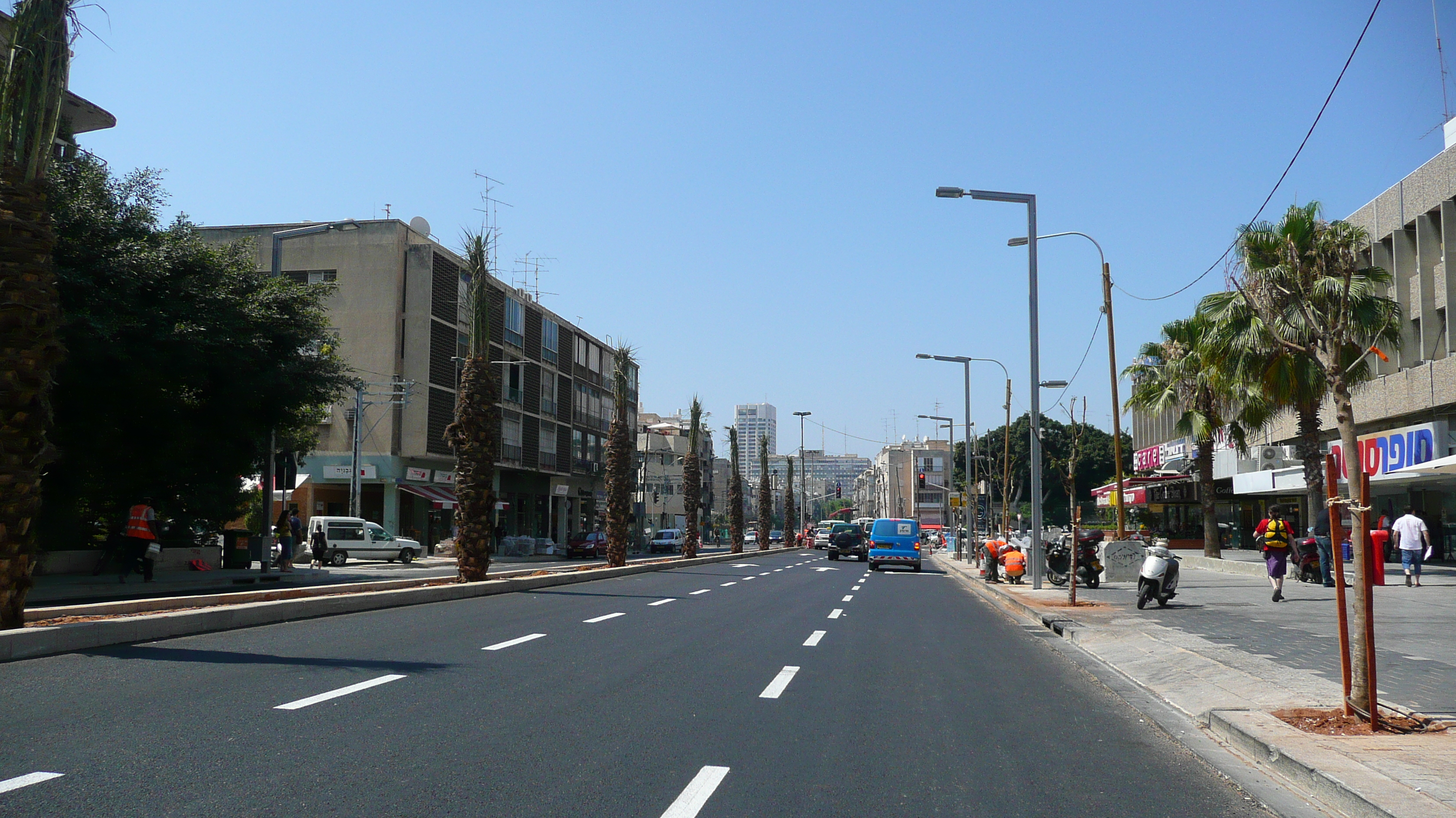 รูปถ่าย อิสราเอล(Israel) เทลอาวีฟ(Tel Aviv) ถนนอิบน์กบีรอล(Ibn Gvirol Street) 2007-06 30