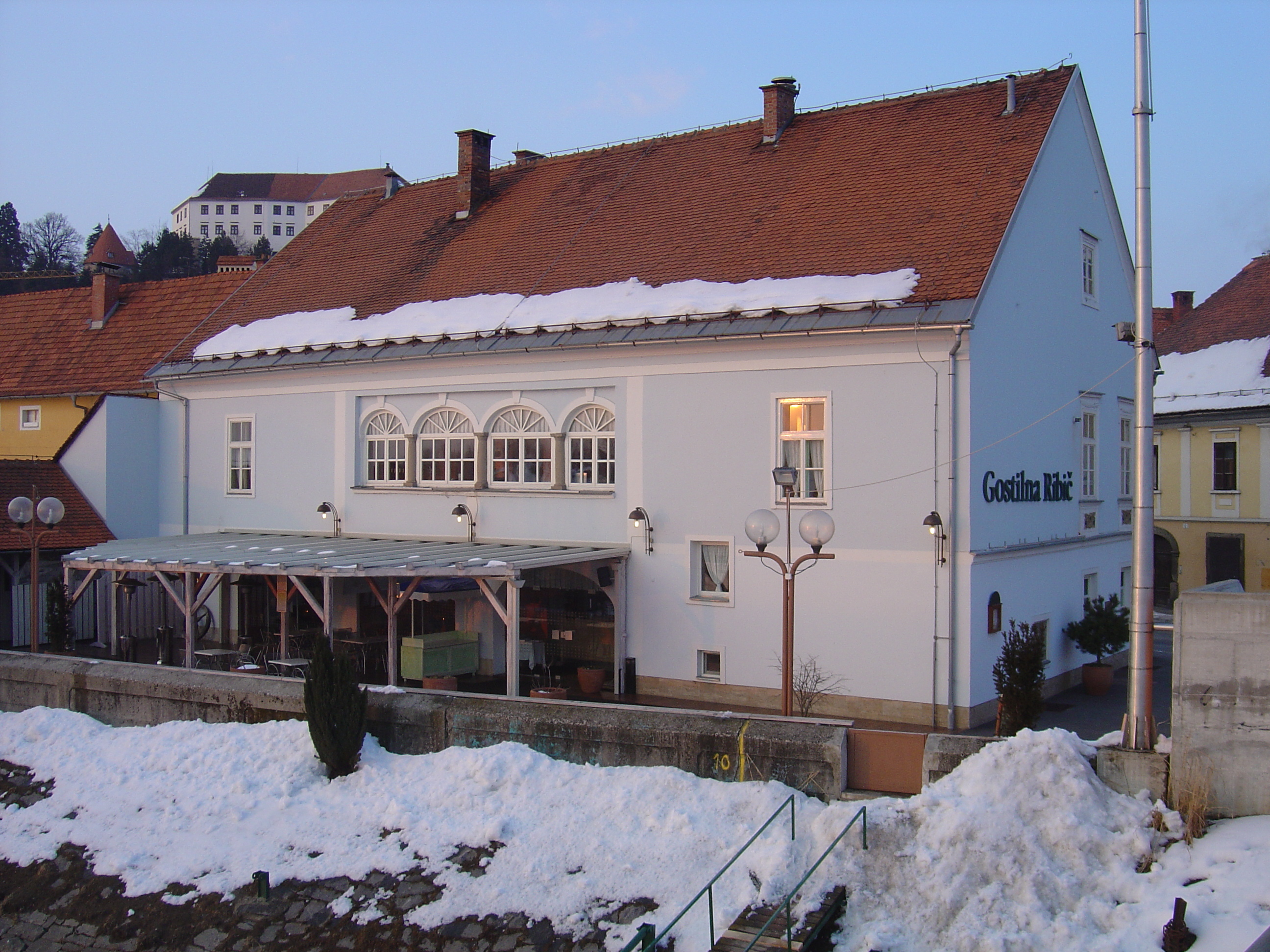 รูปถ่าย สโลวีเนีย(Slovenia) พีทูจ(Ptuj) 2005-03 31