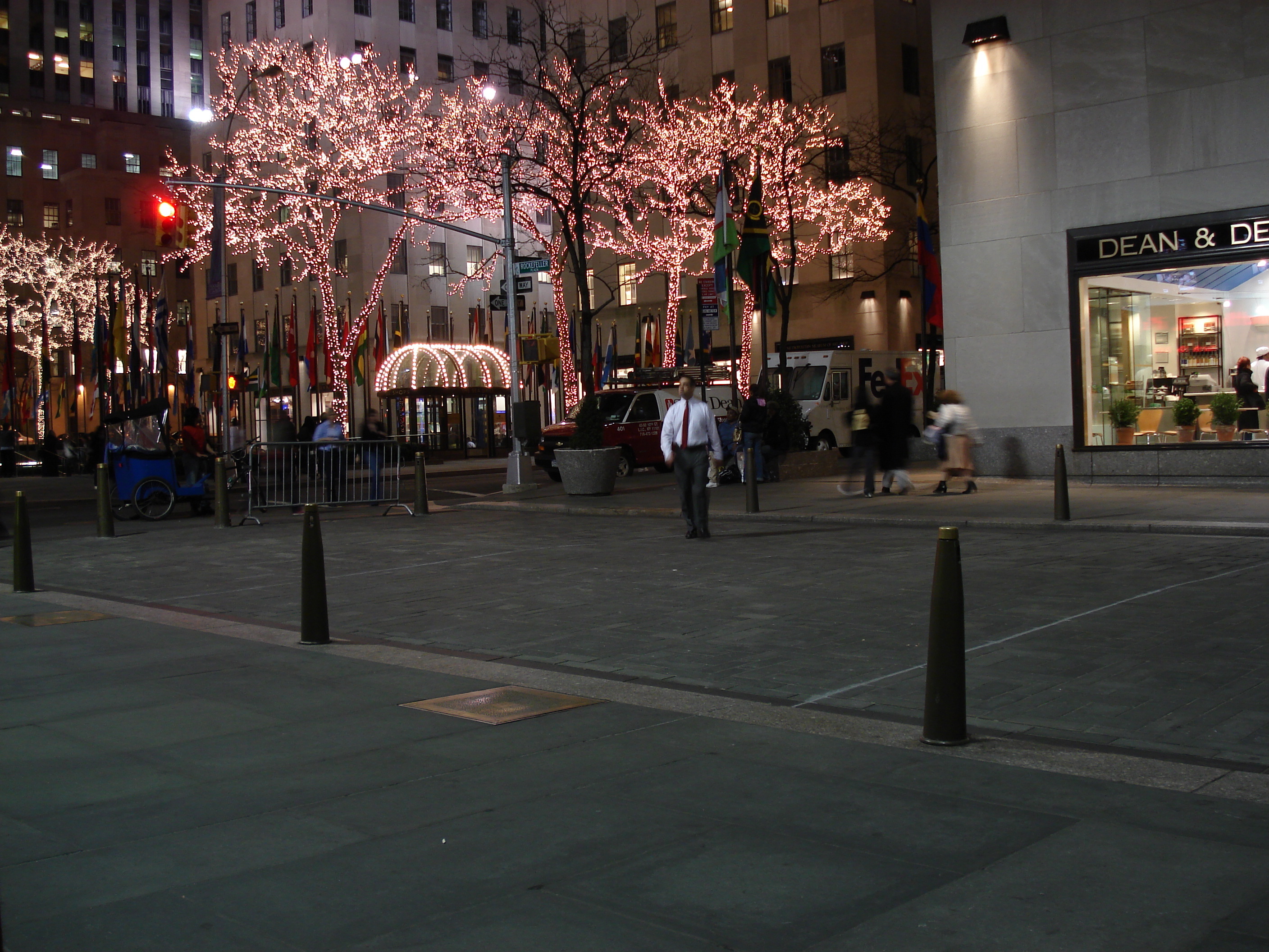 รูปถ่าย สหรัฐอเมริกา(United States) นิวยอร์ก(New York) ร็อกกีเฟลเลอร์เซ็นเตอร์(Rockefeller Center) 2006-03 8