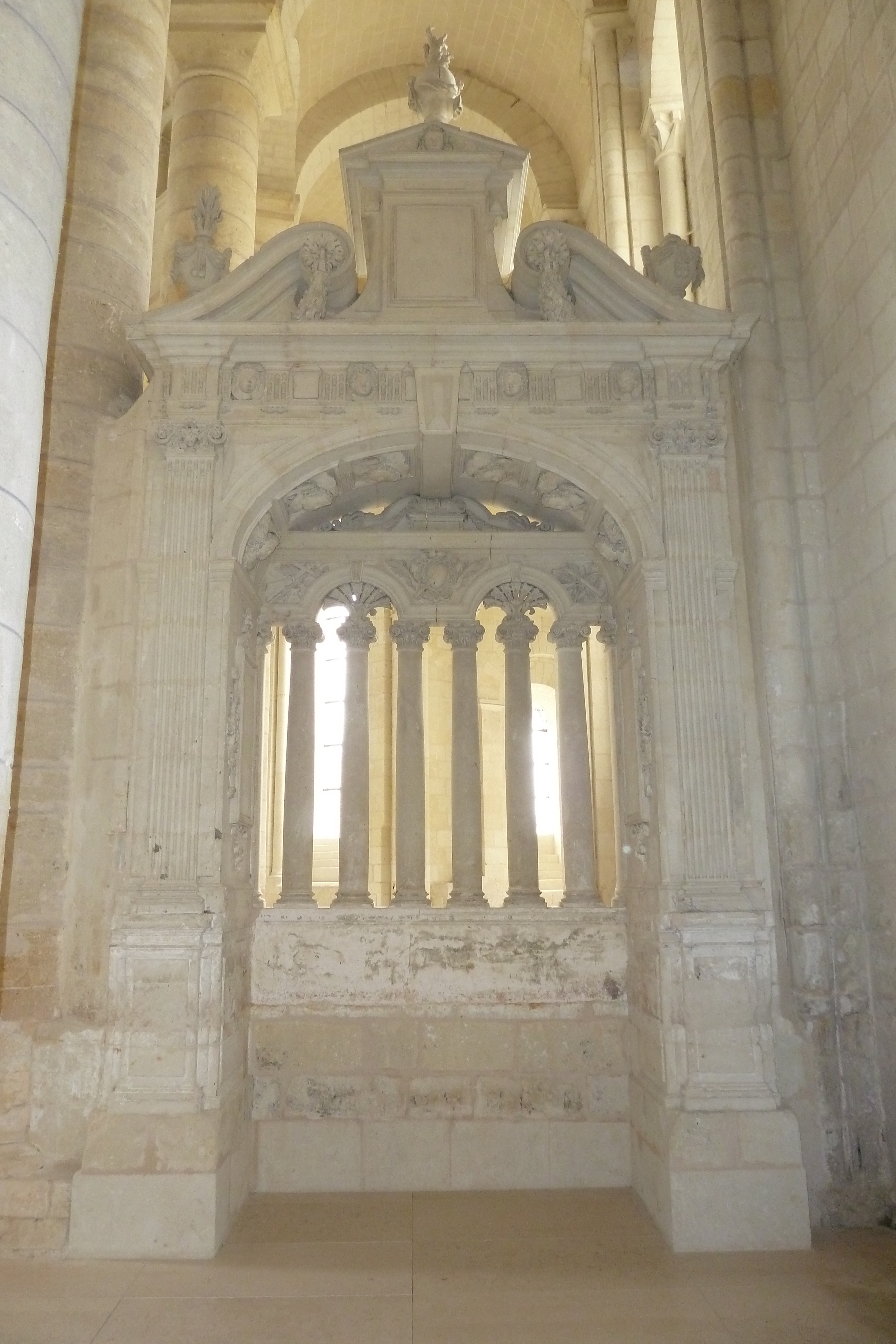 รูปถ่าย ฝรั่งเศส(France) ฟงเตอโวร์(Fontevraud) 2011-05 52