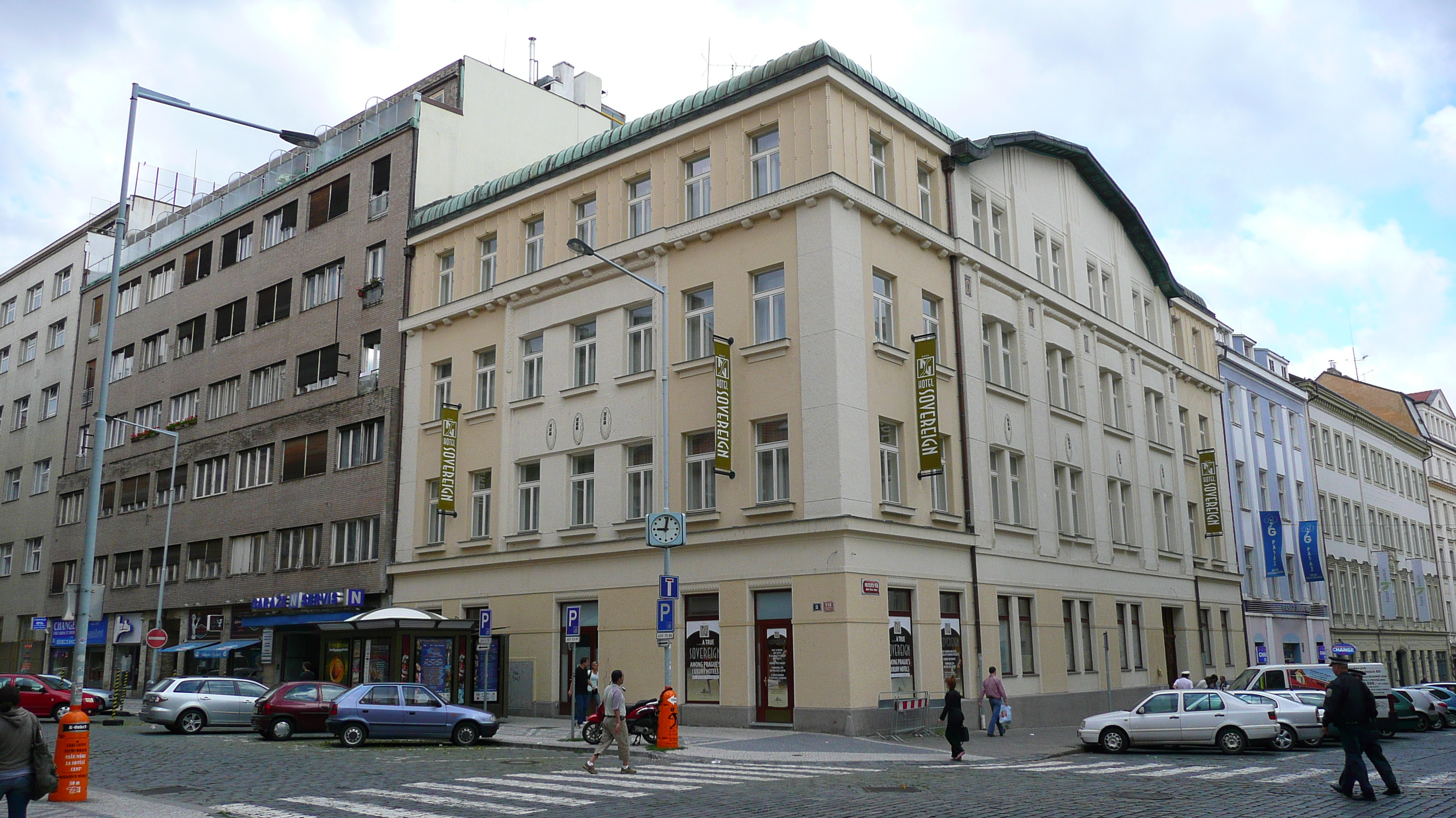 รูปถ่าย สาธารณรัฐเช็ก(Czech Republic) ปราก(Prague) ออปเลตาโลวา(Opletalova) 2007-07 9