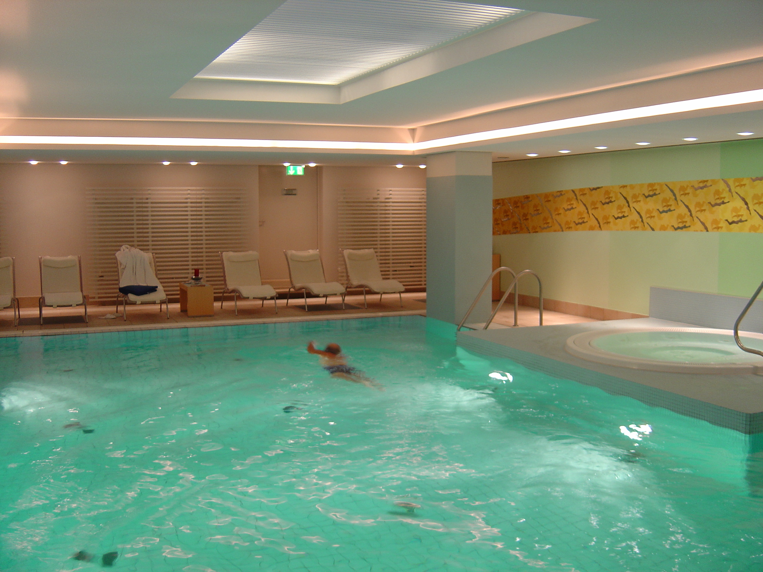 รูปถ่าย เยอรมนี(Germany) ฮัมเบิร์ก(Hamburg) โรงแรมเลอเมอริเดียน(Le Meridien Hotel) 2004-12 16