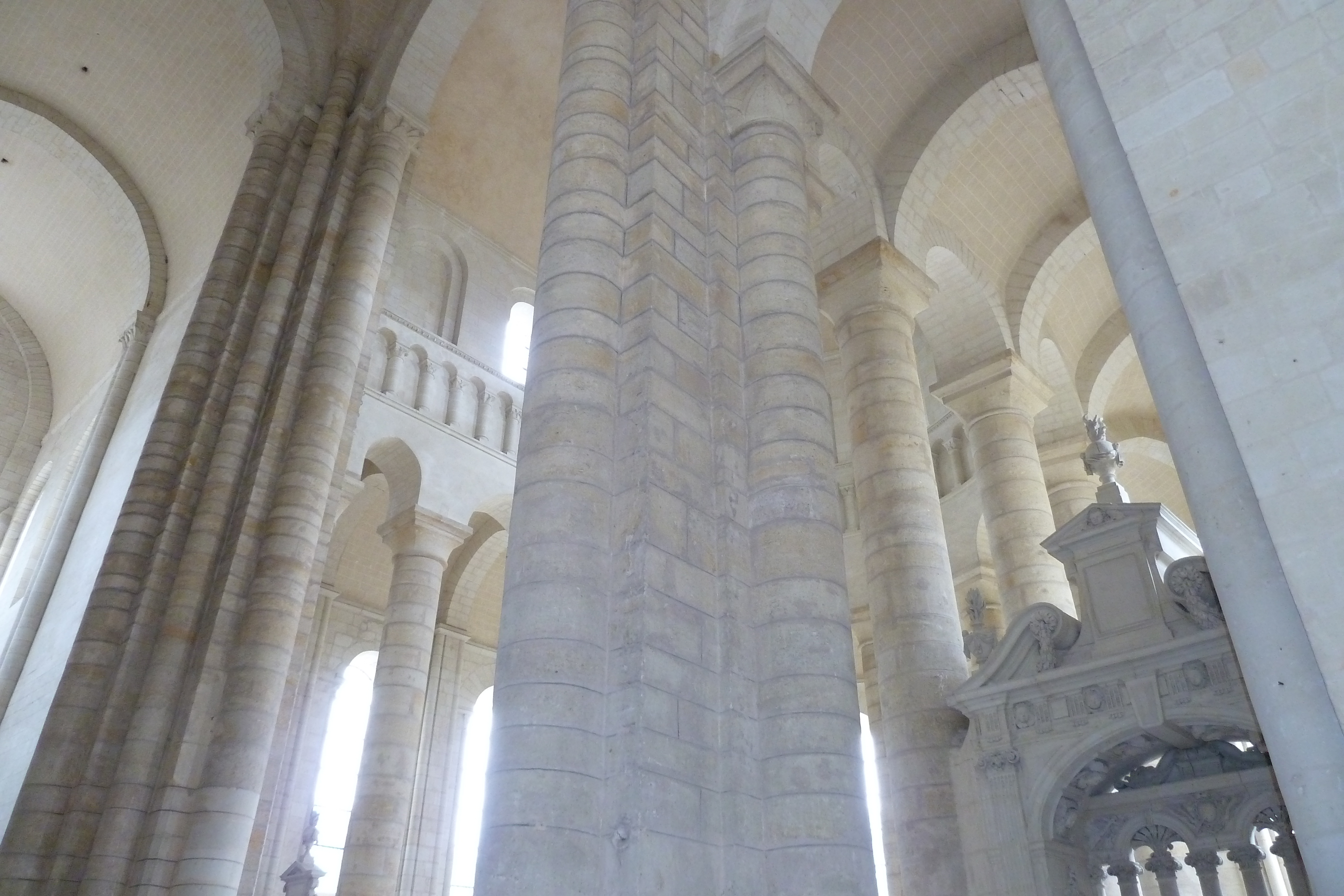 รูปถ่าย ฝรั่งเศส(France) ฟงเตอโวร์(Fontevraud) 2011-05 20