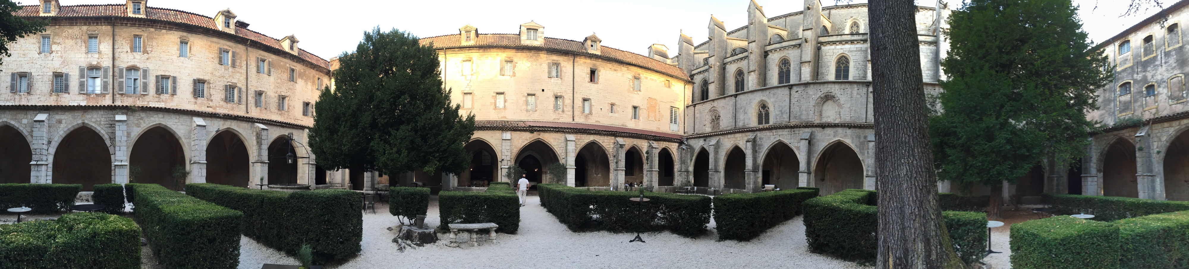 รูปถ่าย ฝรั่งเศส(France) แซ็งมักซีแม็ง-ลา-แซ็นต์-โบม(Saint Maximin la Sainte Baume) โรงแรมเลอกูว็องรัวยาล แซ็งมักซีแม็ง(Le Couvent Royal Saint Maximin Hotel) 2017-08 49