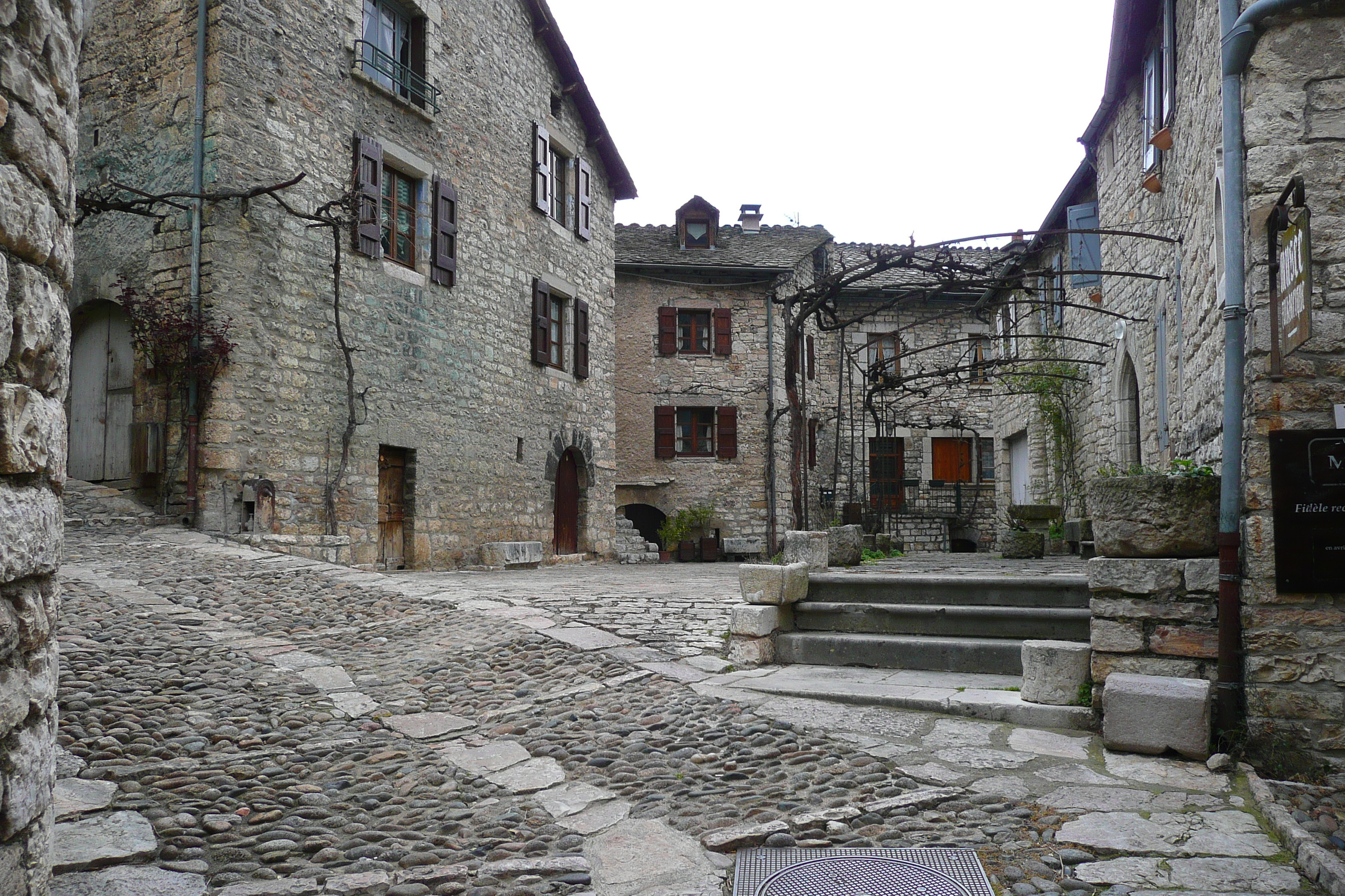 รูปถ่าย ฝรั่งเศส(France) แซ็งเตนีมี(Sainte Enimie) 2008-04 3