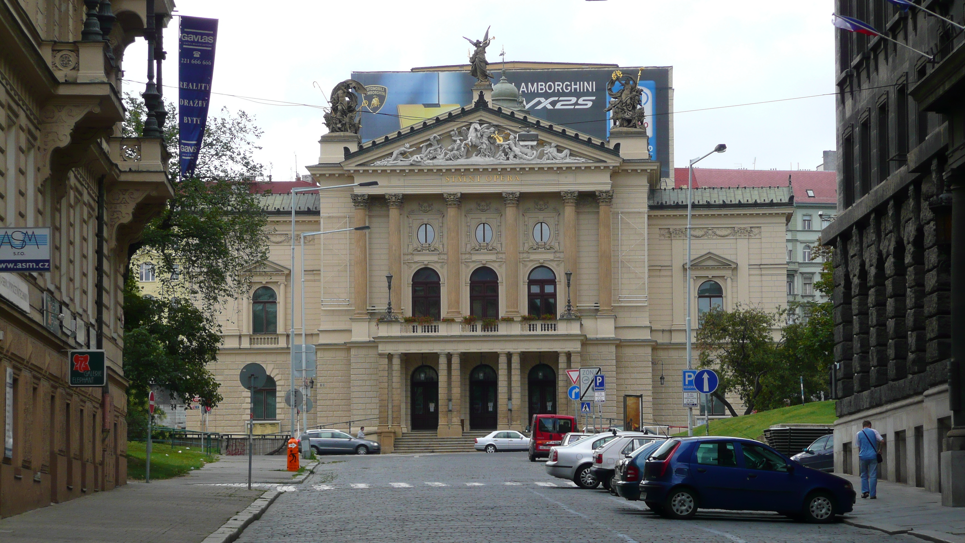 รูปถ่าย สาธารณรัฐเช็ก(Czech Republic) ปราก(Prague) ออปเลตาโลวา(Opletalova) 2007-07 11