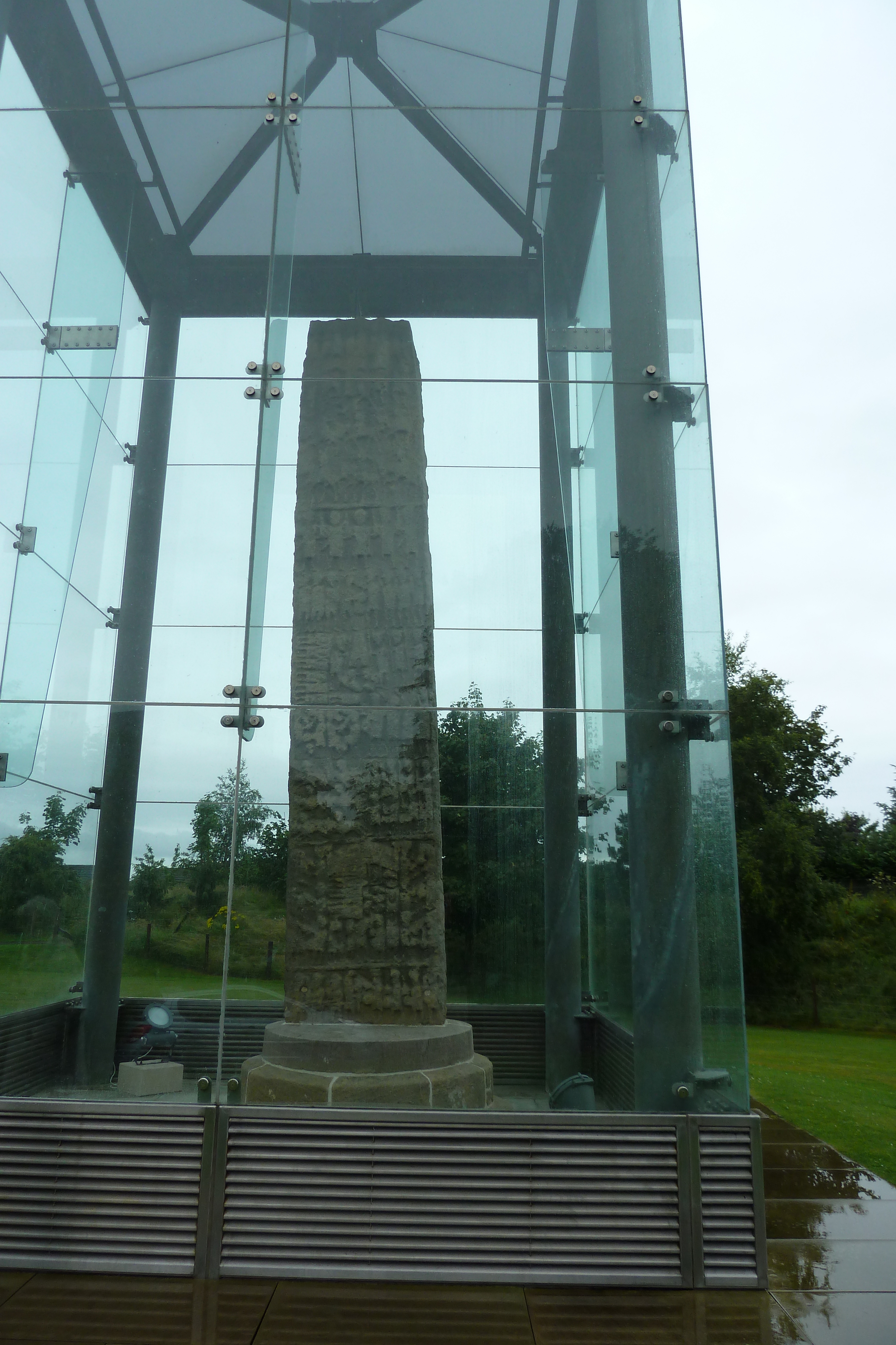 รูปถ่าย อังกฤษ(United Kingdom) สกอตแลนด์(Scotland) ศิลาซวยโน(Sueno's Stone) 2011-07 6