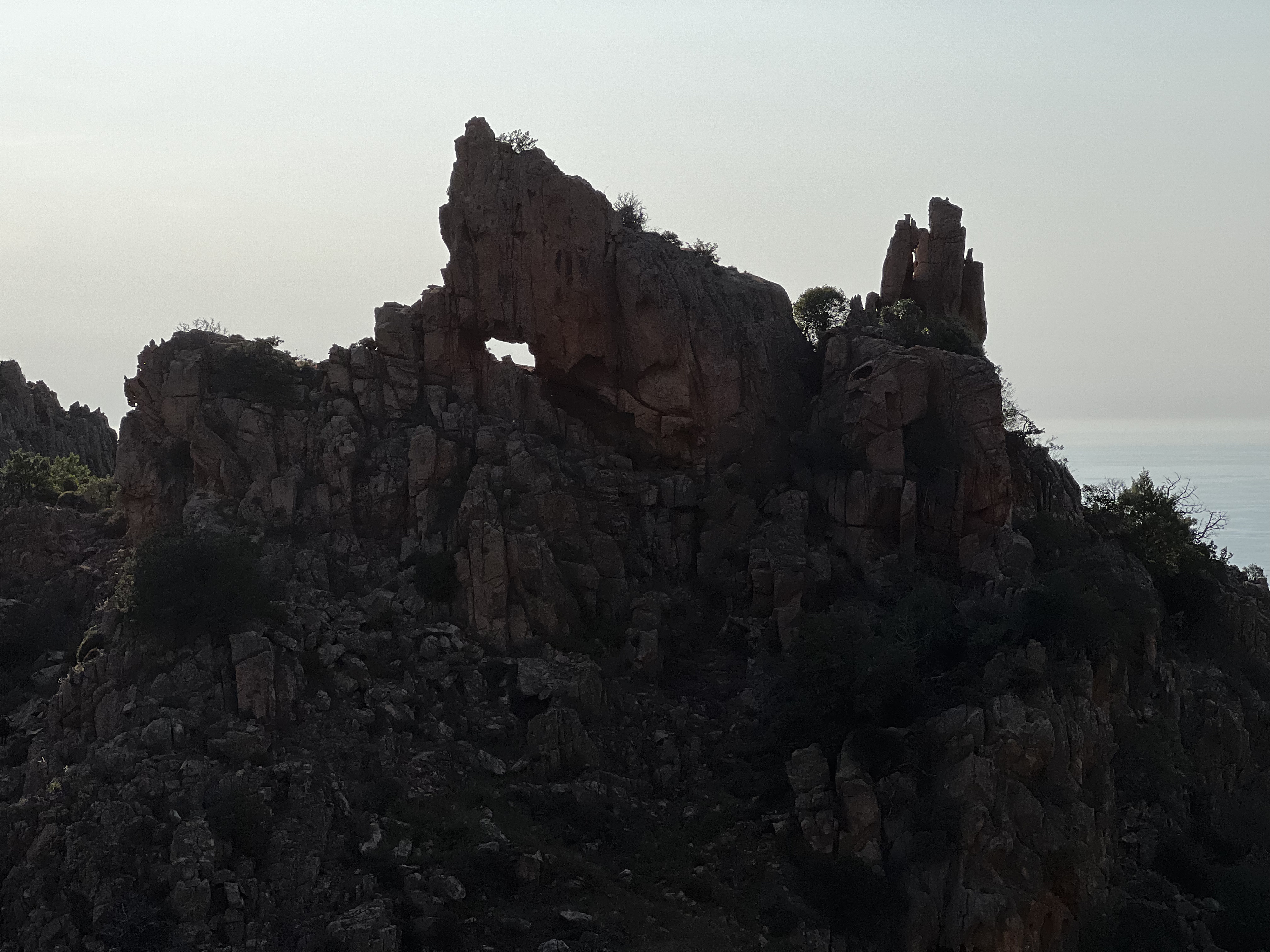 รูปถ่าย ฝรั่งเศส(France) คอร์สิคา(Corsica) หน้าผากาลังก์เดอเปียนา(Calanques de Piana) 2023-06 2