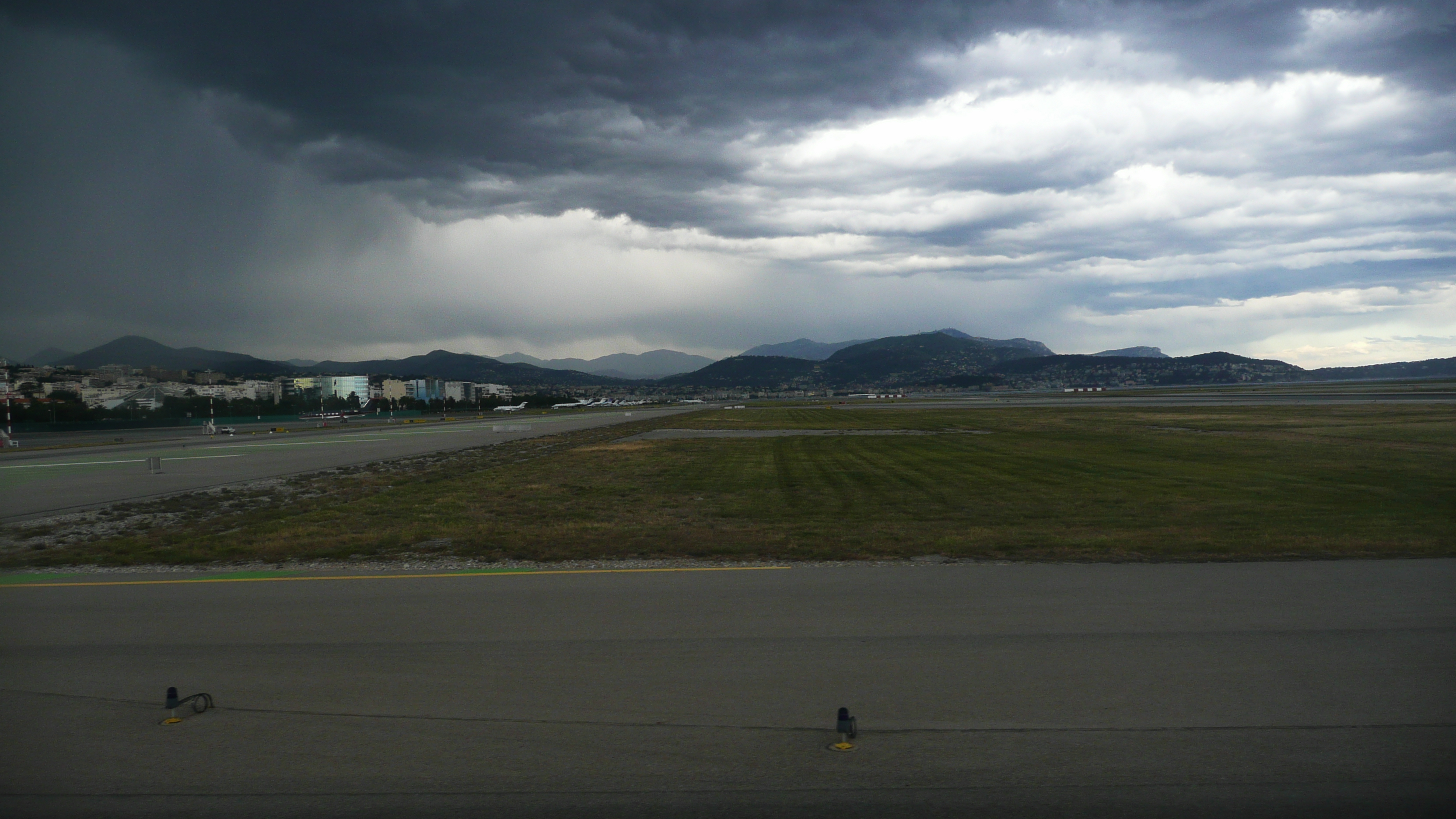 รูปถ่าย ฝรั่งเศส(France) ท่าอากาศยานนีซ(Nice Airport) 2007-07 31