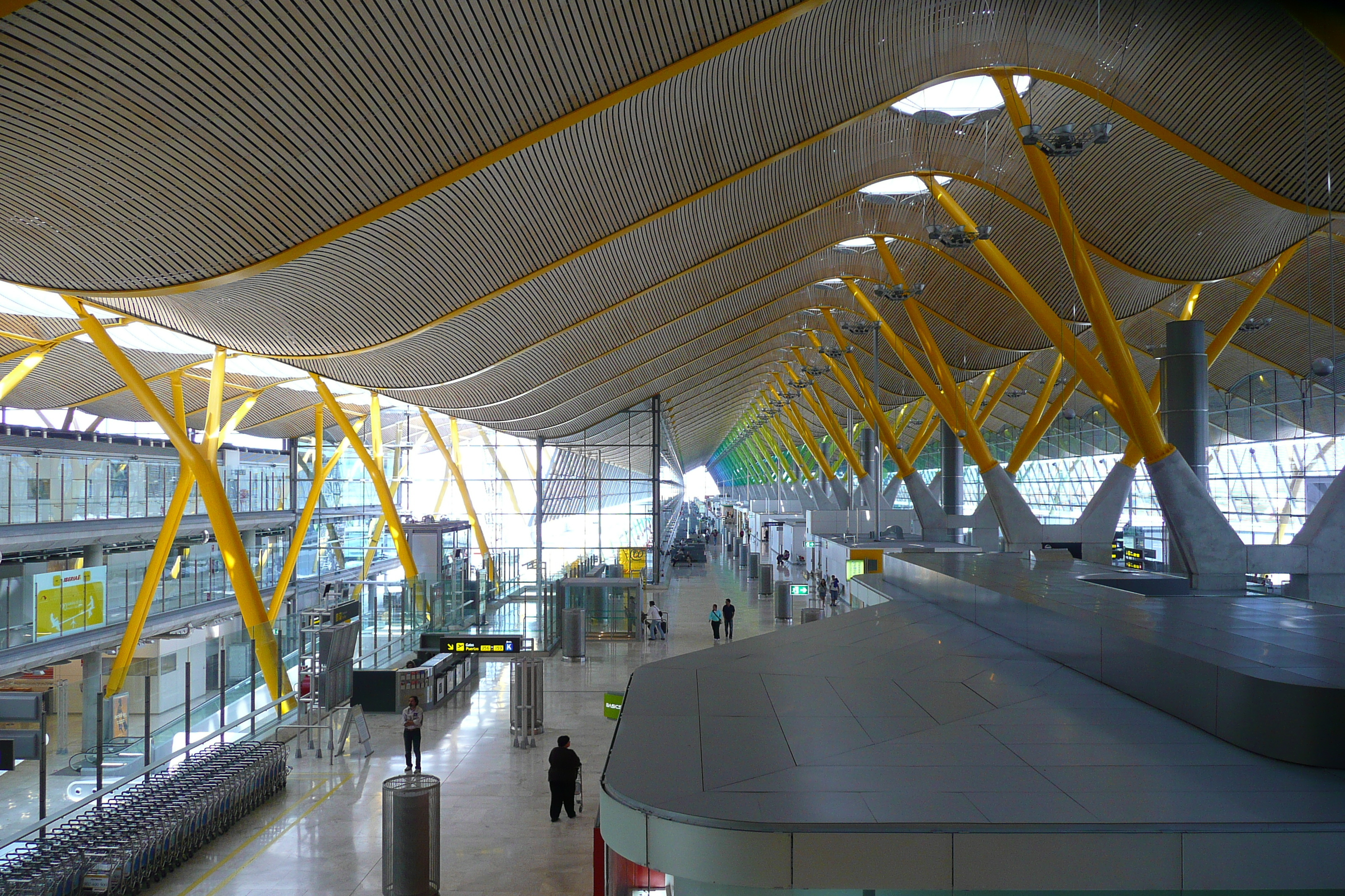 รูปถ่าย สเปน(Spain) มาดริค(Madrid) ท่าอากาศยานบาราคัส(Barajas Airport) 2007-09 86