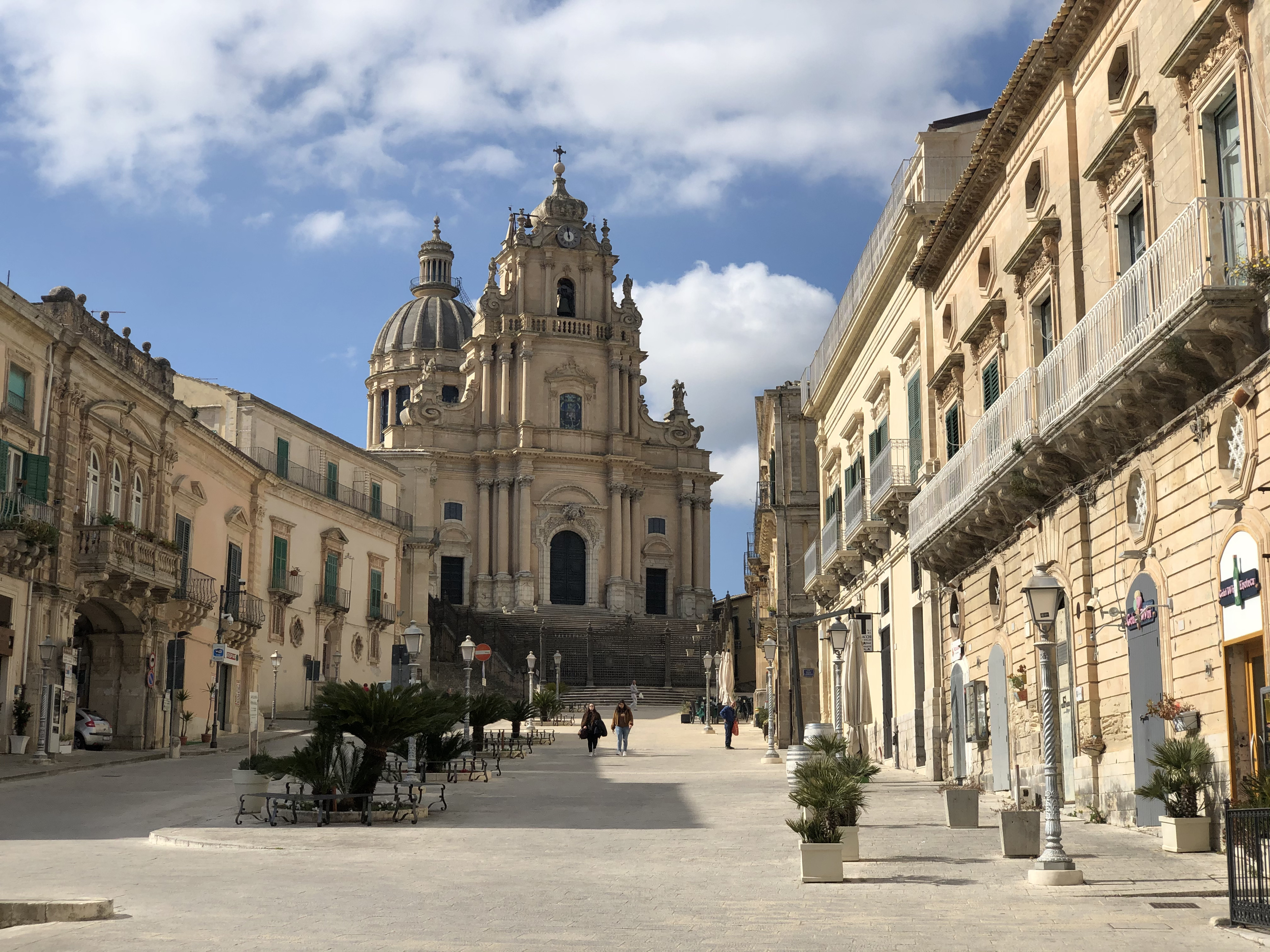 รูปถ่าย อิตาลี(Italy) ซิซิลี(Sicily) โมดีกา(Modica) 2020-02 11
