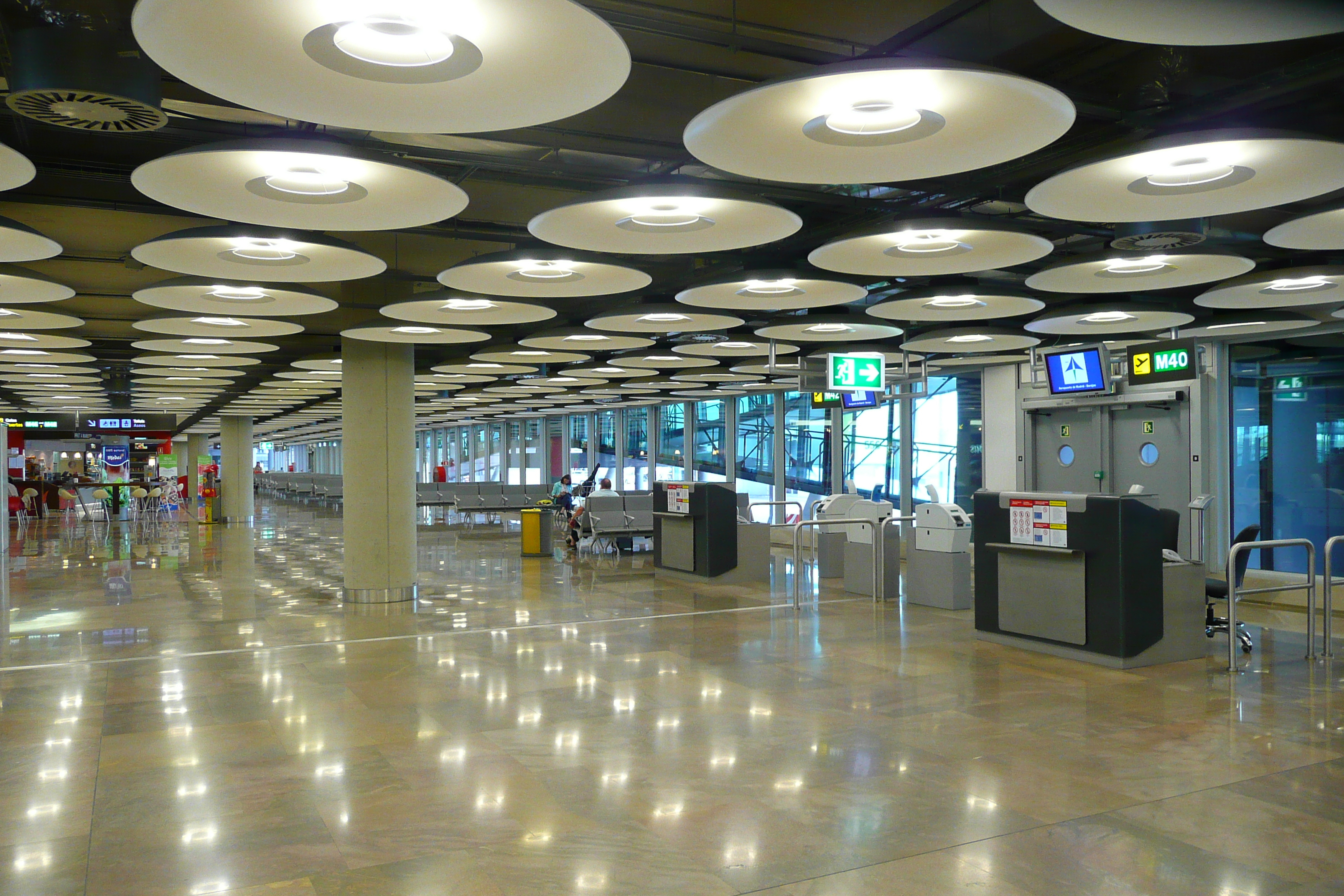 รูปถ่าย สเปน(Spain) มาดริค(Madrid) ท่าอากาศยานบาราคัส(Barajas Airport) 2007-09 87