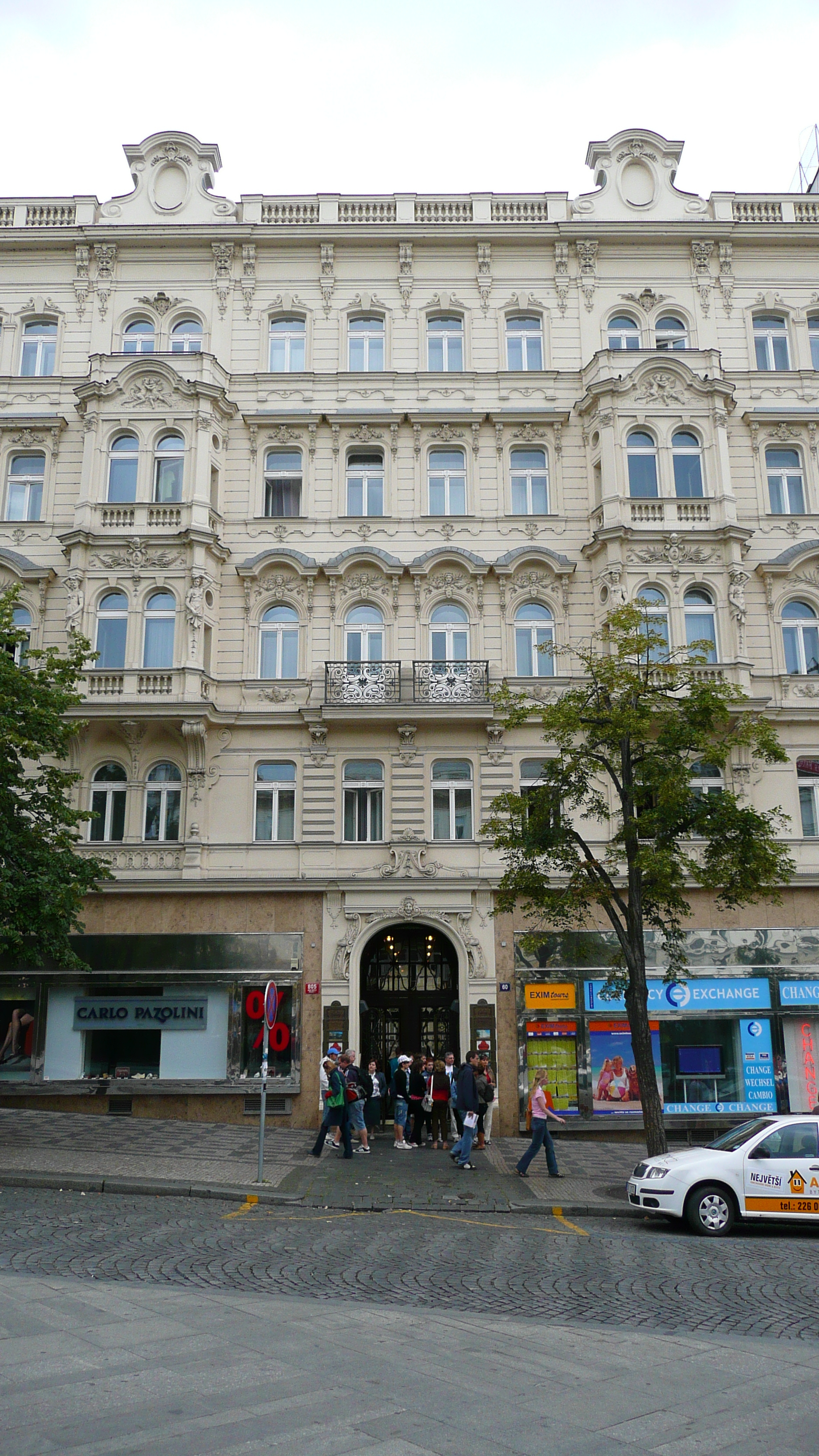 รูปถ่าย สาธารณรัฐเช็ก(Czech Republic) ปราก(Prague) จัตุรัสเวนเซสลาส(Vaclavske namesti) 2007-07 37