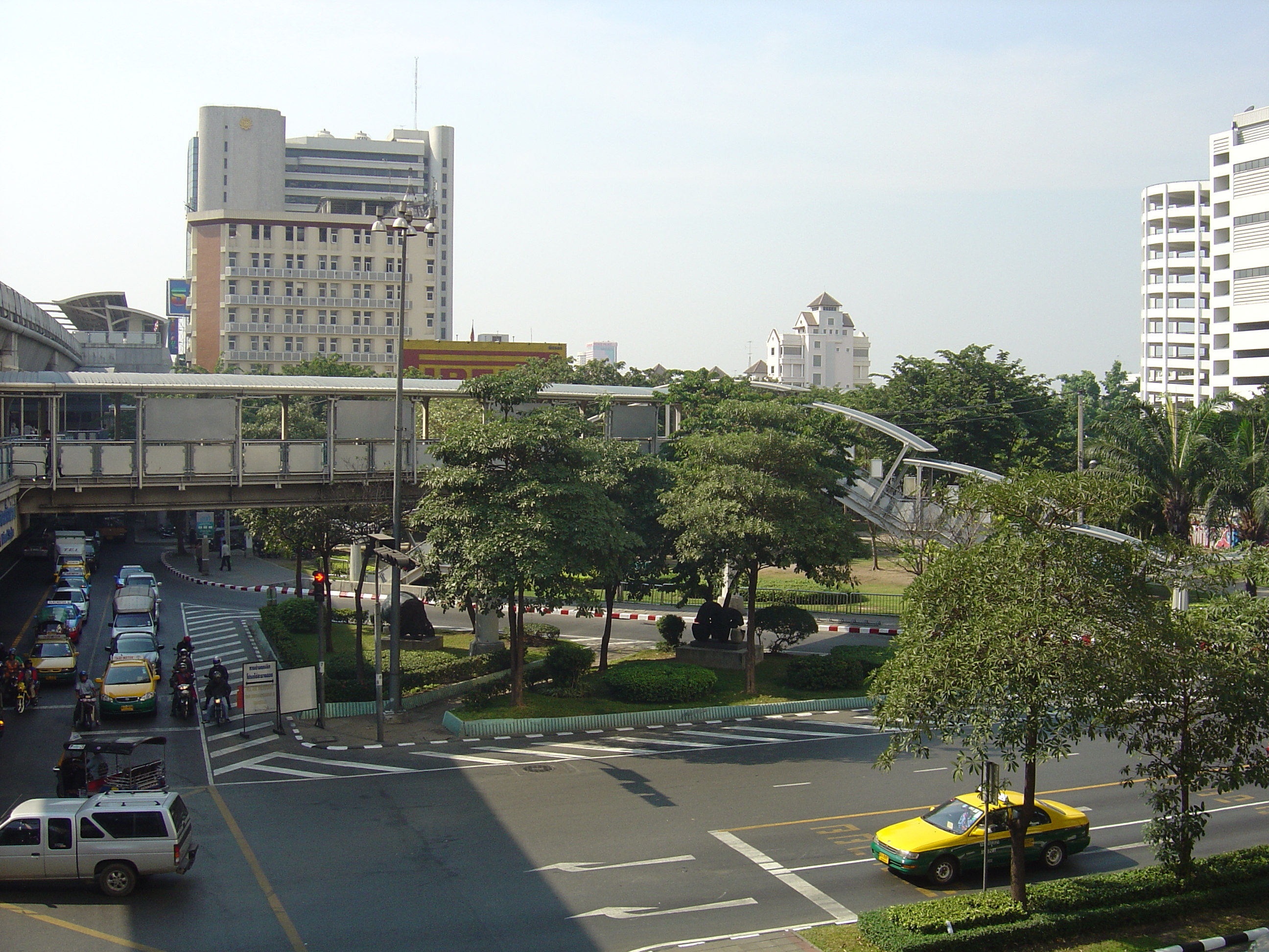 รูปถ่าย ไทย(Thailand) กรุงเทพมหานคร(Bangkok) รถไฟฟ้า(Sky Train) 2004-12 96