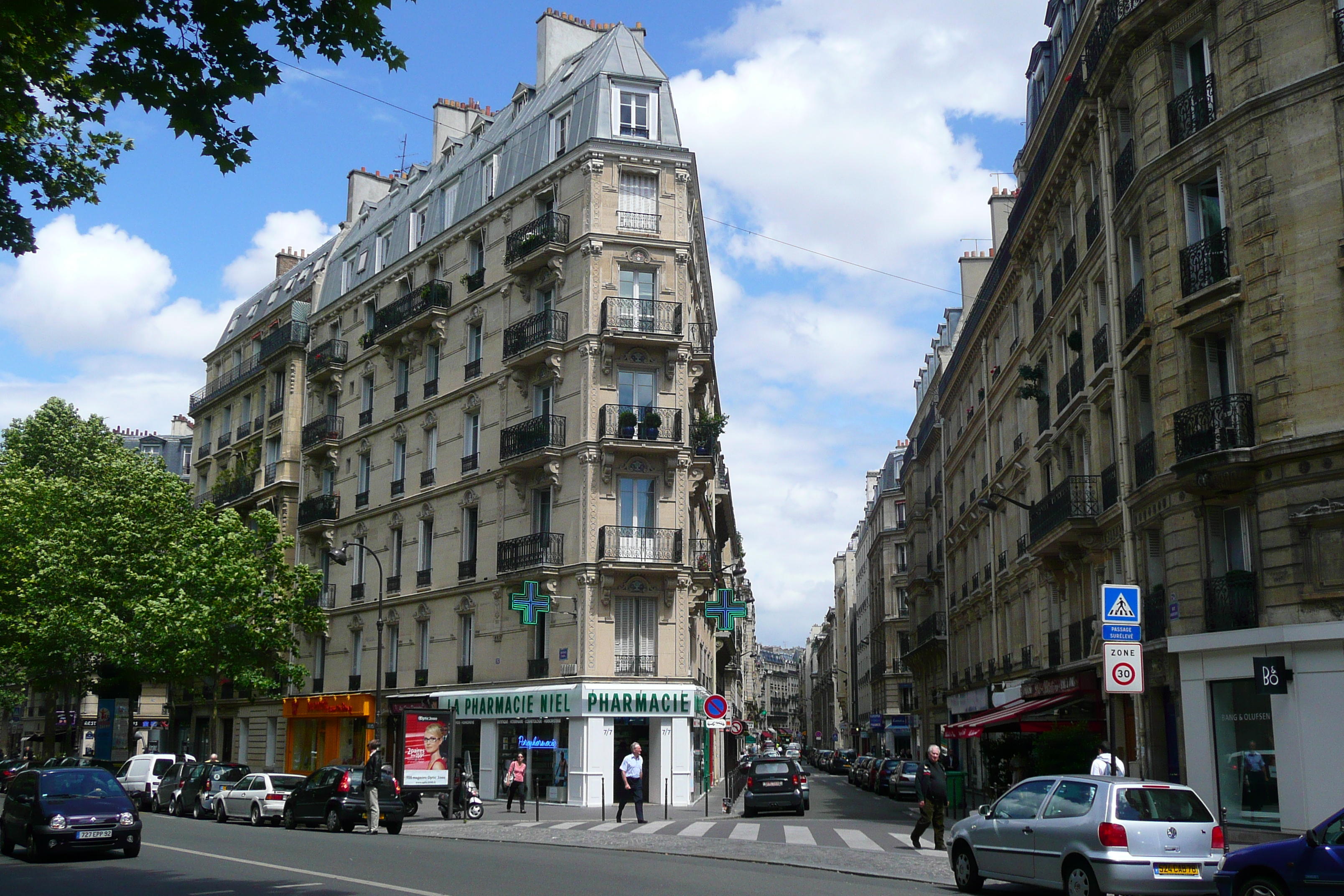 รูปถ่าย ฝรั่งเศส(France) ปารีส(Paris) ถนนนีเยล(Avenue Niel) 2007-06 67