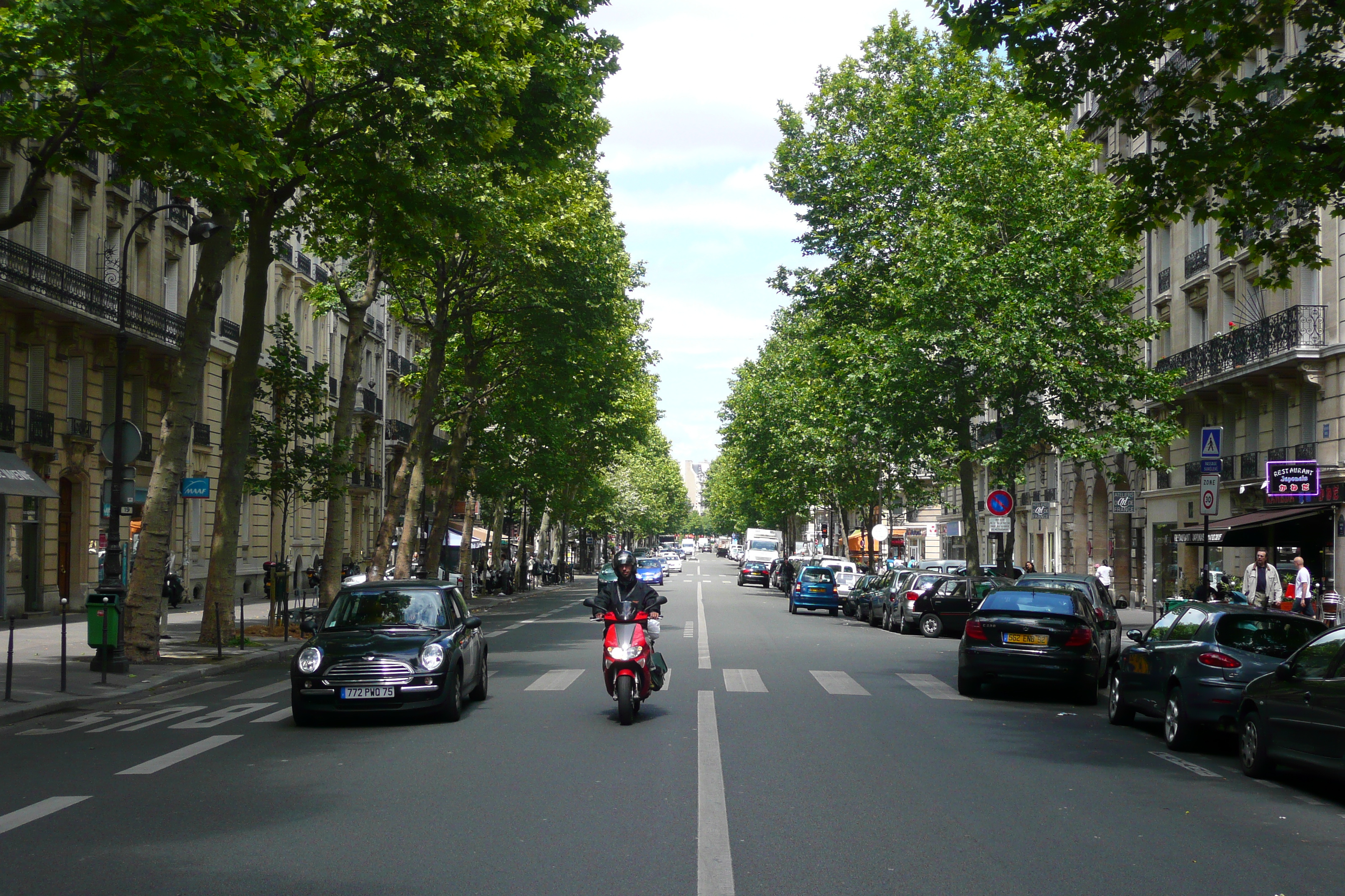 รูปถ่าย ฝรั่งเศส(France) ปารีส(Paris) ถนนนีเยล(Avenue Niel) 2007-06 42