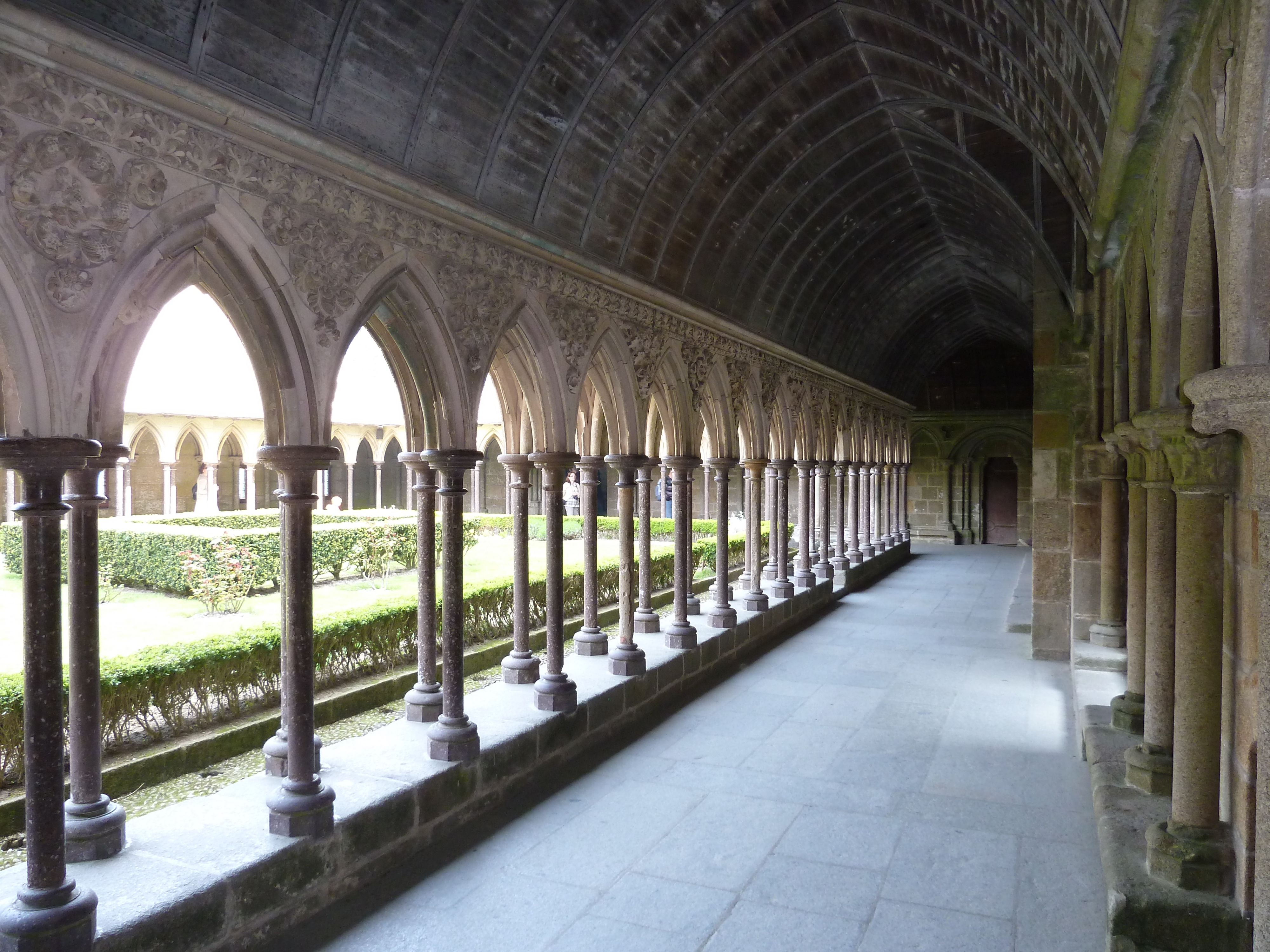 รูปถ่าย ฝรั่งเศส(France) มงแซ็งมีแชล(Mont St Michel) ระเบียงคดแอบบีมงแซ็งมีแชล(Mont St Michel Abbey Cloister) 2010-04 27