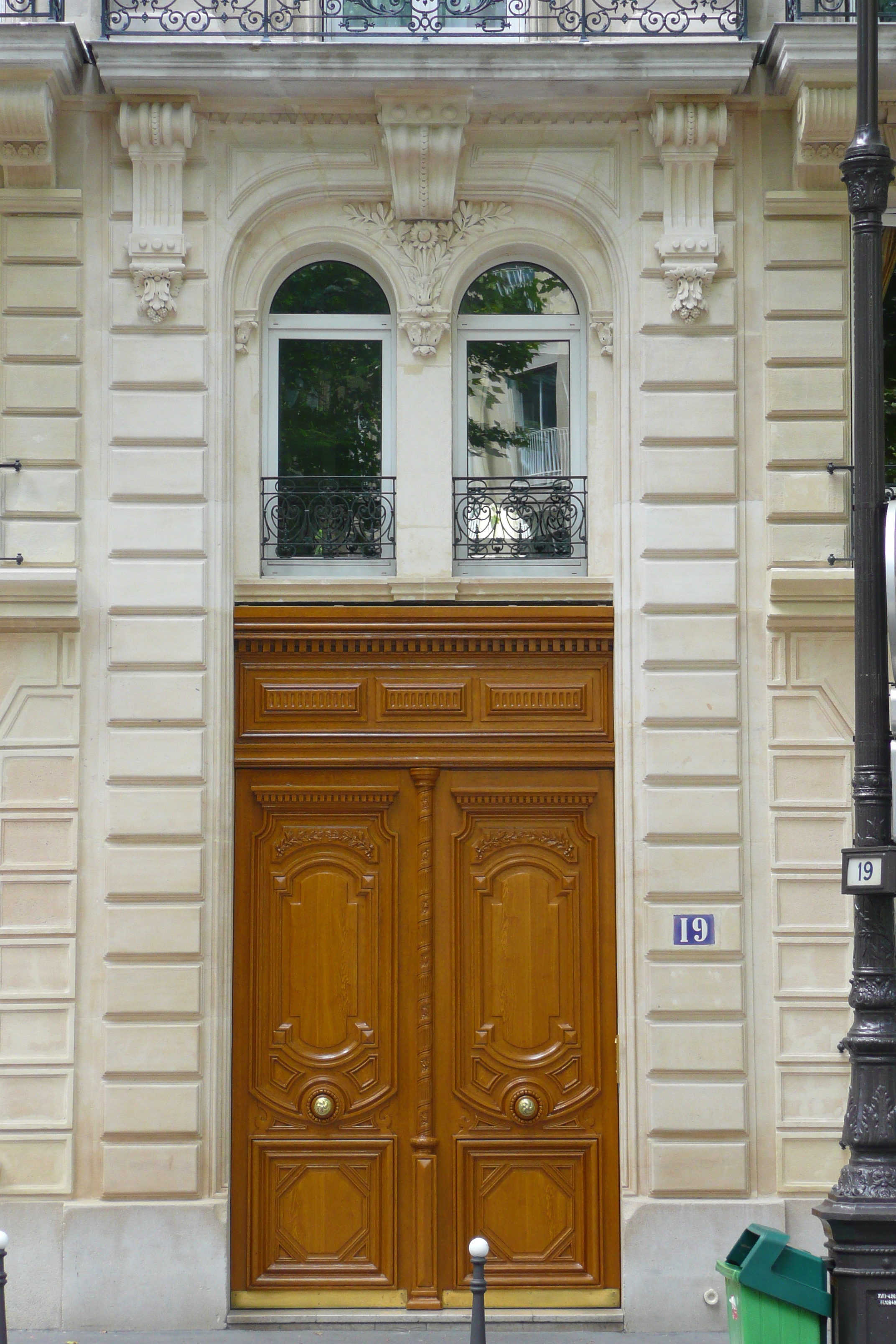 รูปถ่าย ฝรั่งเศส(France) ปารีส(Paris) ถนนนีเยล(Avenue Niel) 2007-06 65
