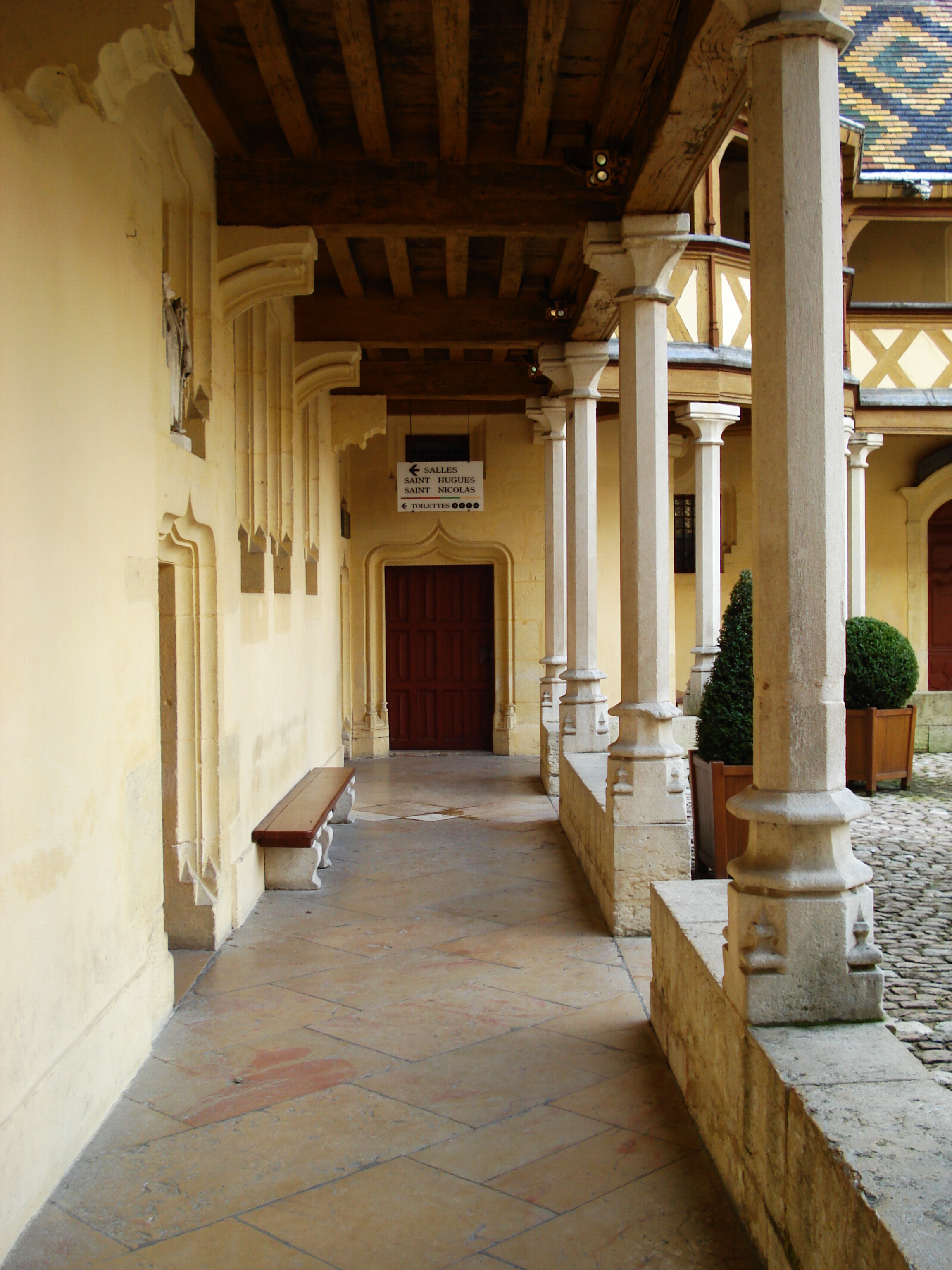 รูปถ่าย ฝรั่งเศส(France) โบนเนอ(Beaune) โรงพยาบาลเก่าโบน (ออสปิสเดอโบน)(Hospices de Beaune) 2007-01 11