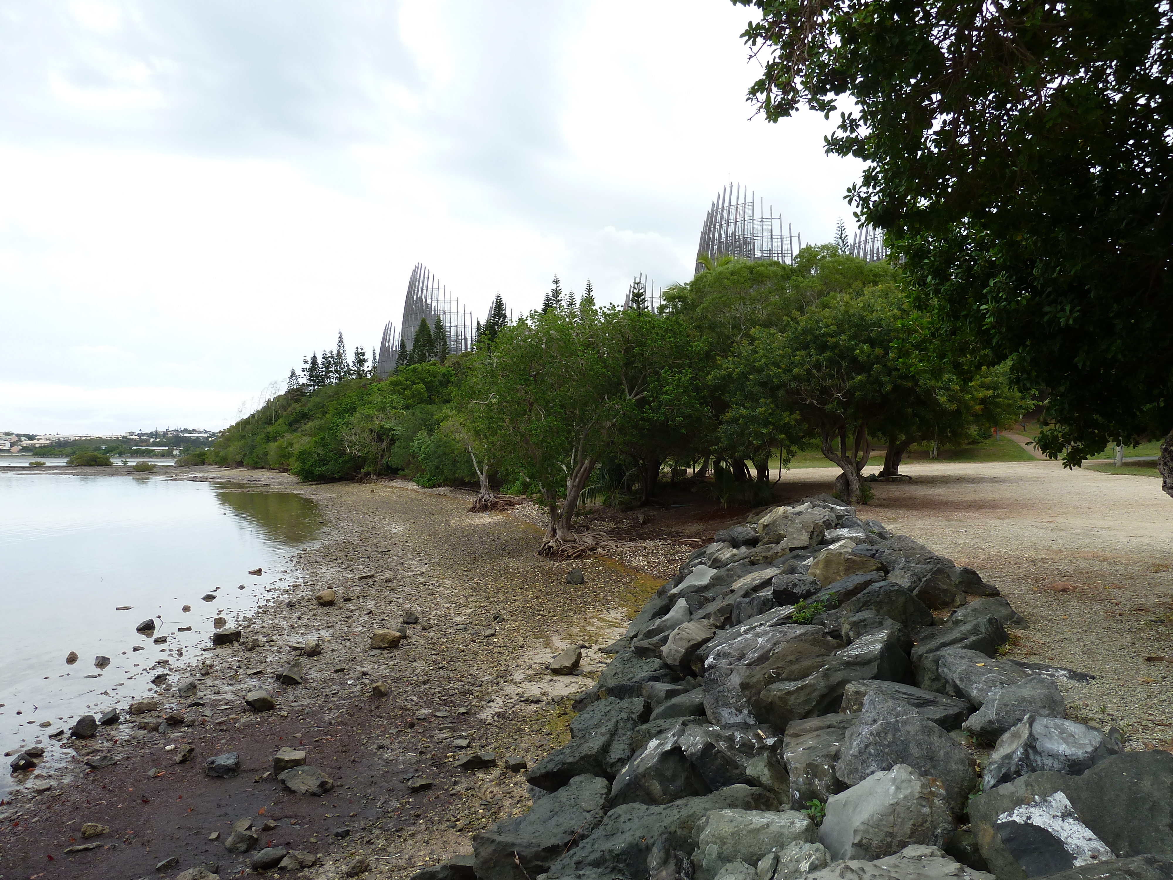 รูปถ่าย นิวแคลิโดเนีย(New Caledonia) ศูนย์วัฒนธรรมฌีบาอู(Tjibaou Cultural Centre) 2010-05 10