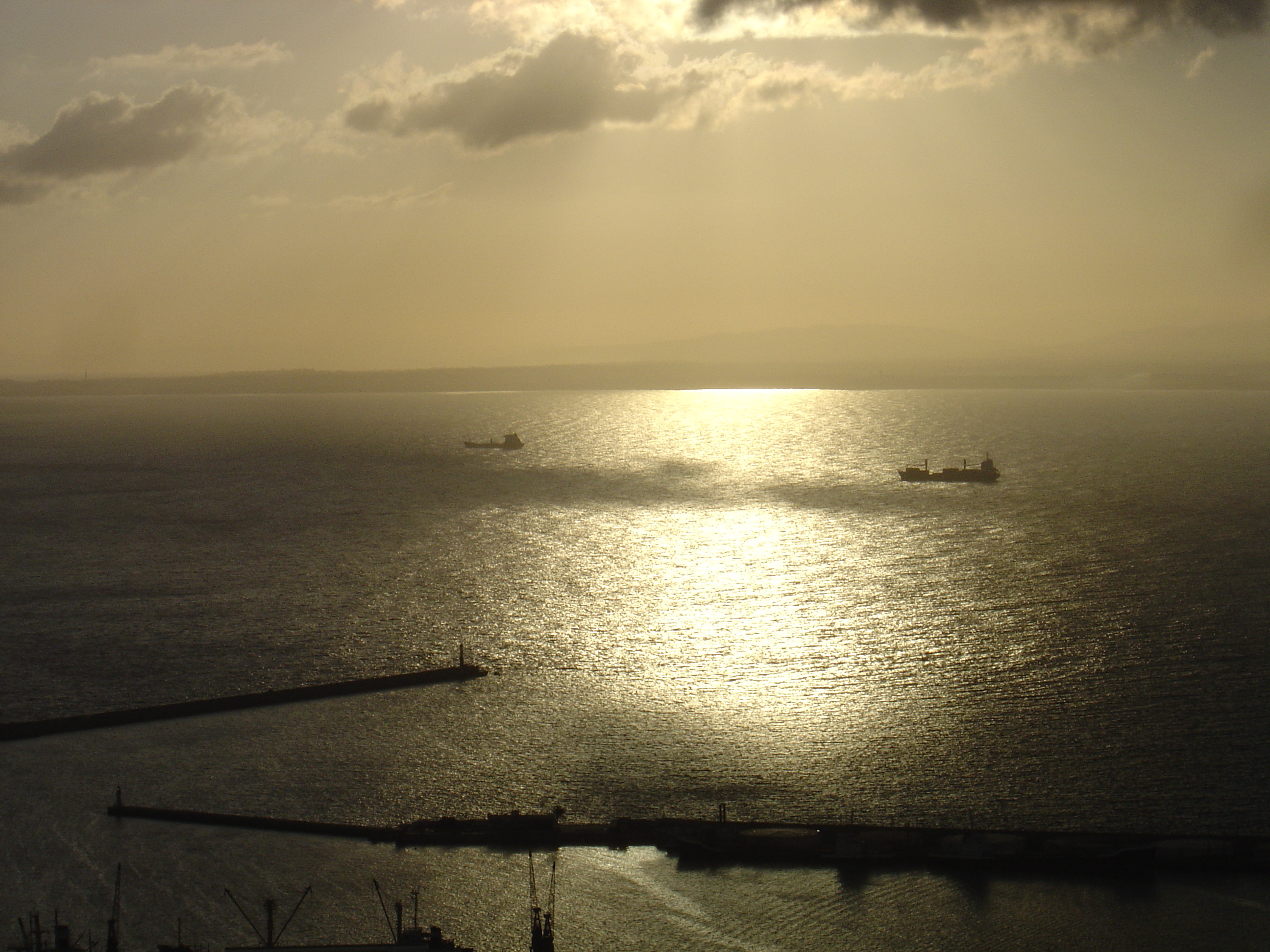 รูปถ่าย แอลจีเรีย(Algeria) แอลเจียร์(Algiers) 2004-09 29