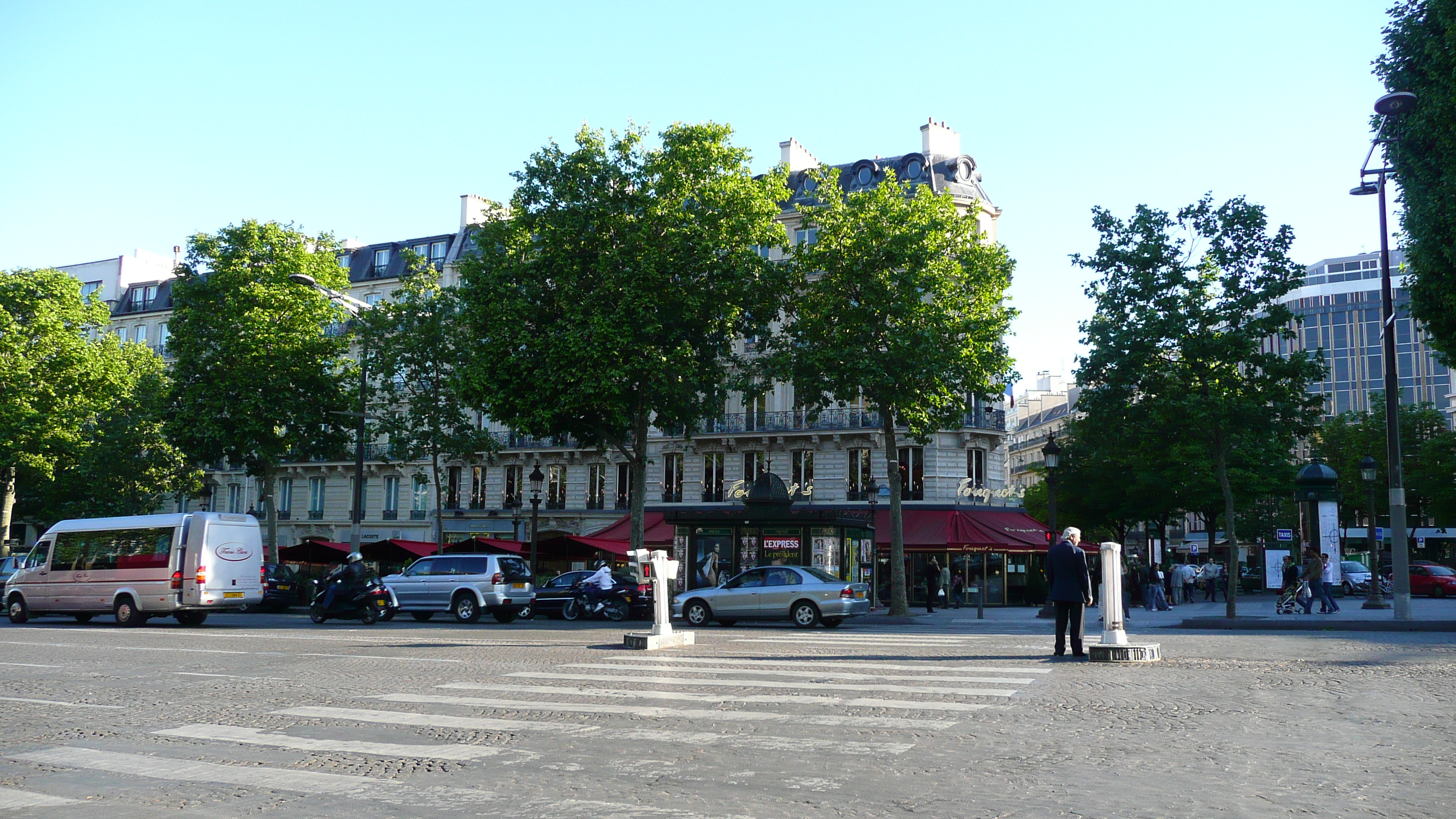 รูปถ่าย ฝรั่งเศส(France) ปารีส(Paris) ช็องเซลีเซ(Champs Elysees) 2007-04 37