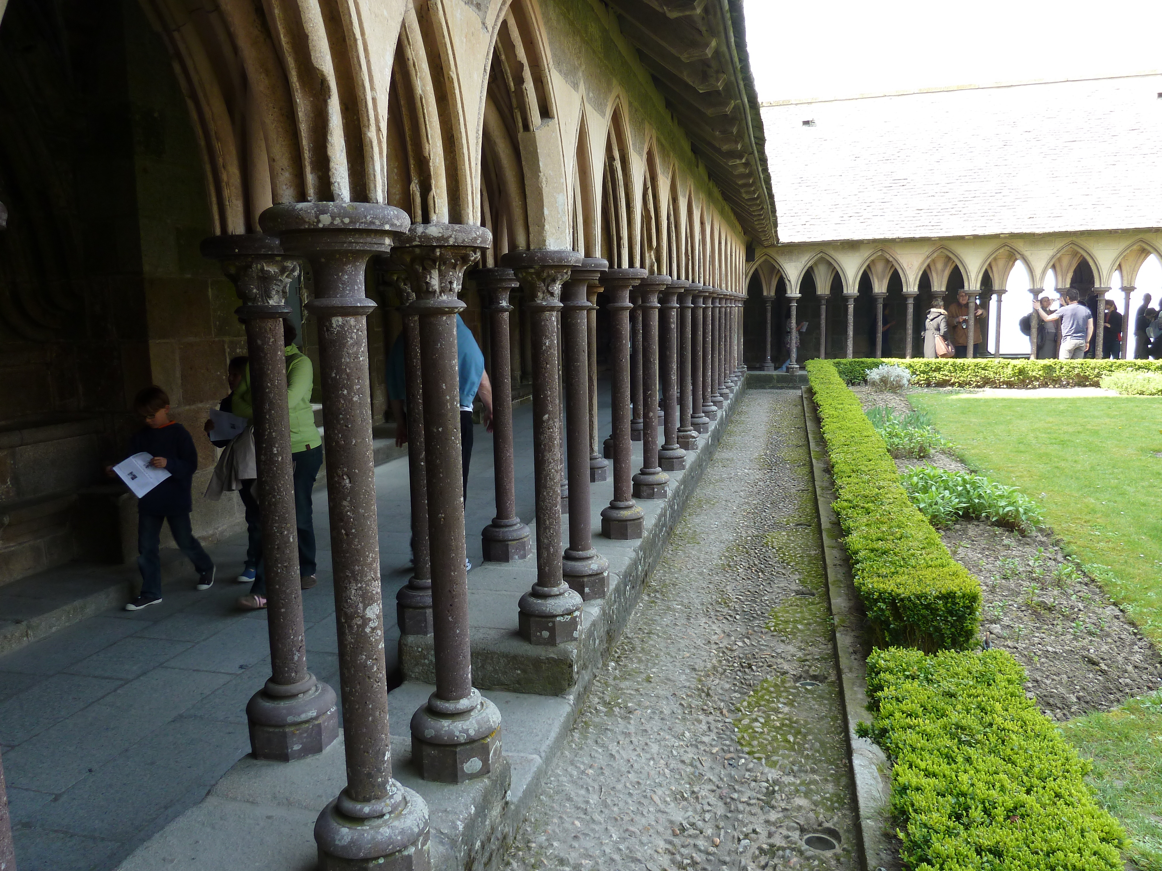 รูปถ่าย ฝรั่งเศส(France) มงแซ็งมีแชล(Mont St Michel) ระเบียงคดแอบบีมงแซ็งมีแชล(Mont St Michel Abbey Cloister) 2010-04 61