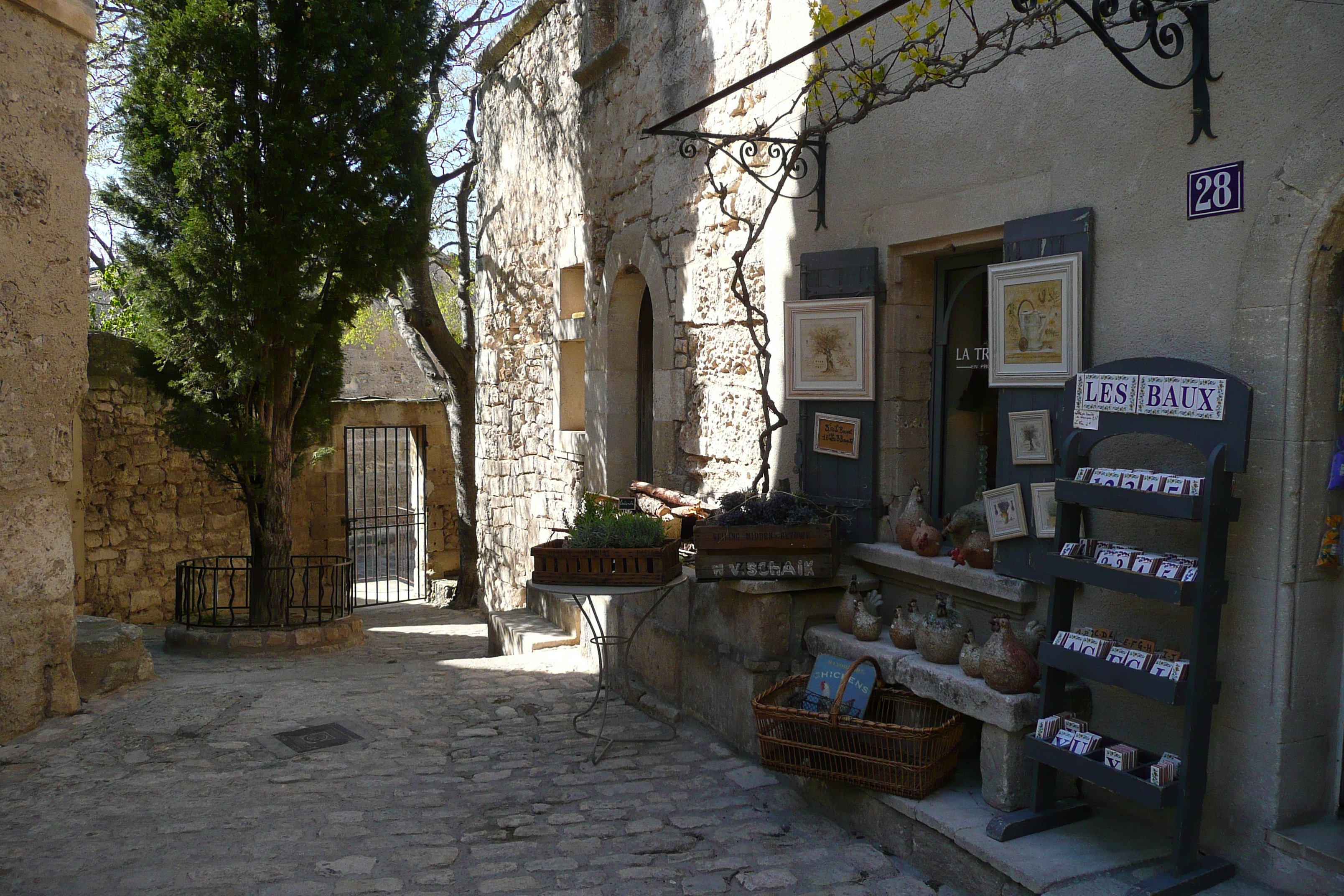 รูปถ่าย ฝรั่งเศส(France) เลส์โบเดอโพรว็องซ์(Baux de Provence) หมู่บ้านโบเดอโพรว็องส์(Baux de Provence Village) 2008-04 51