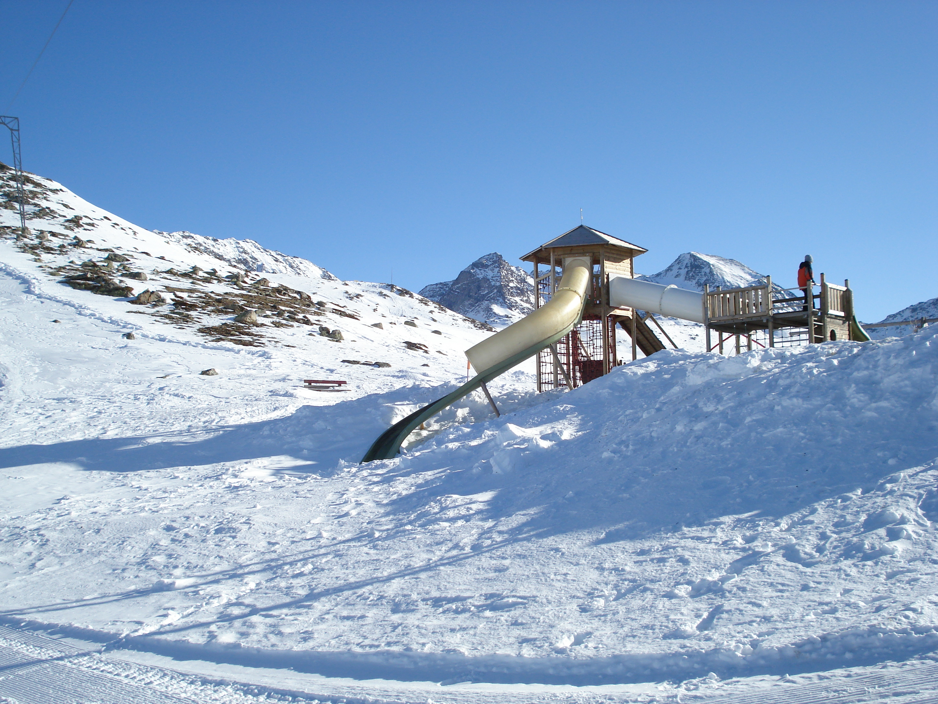 รูปถ่าย สวิสเซอร์แลนด์(Switzerland) มุตตัสมูรากล์(Muottas Muragl) 2007-01 12