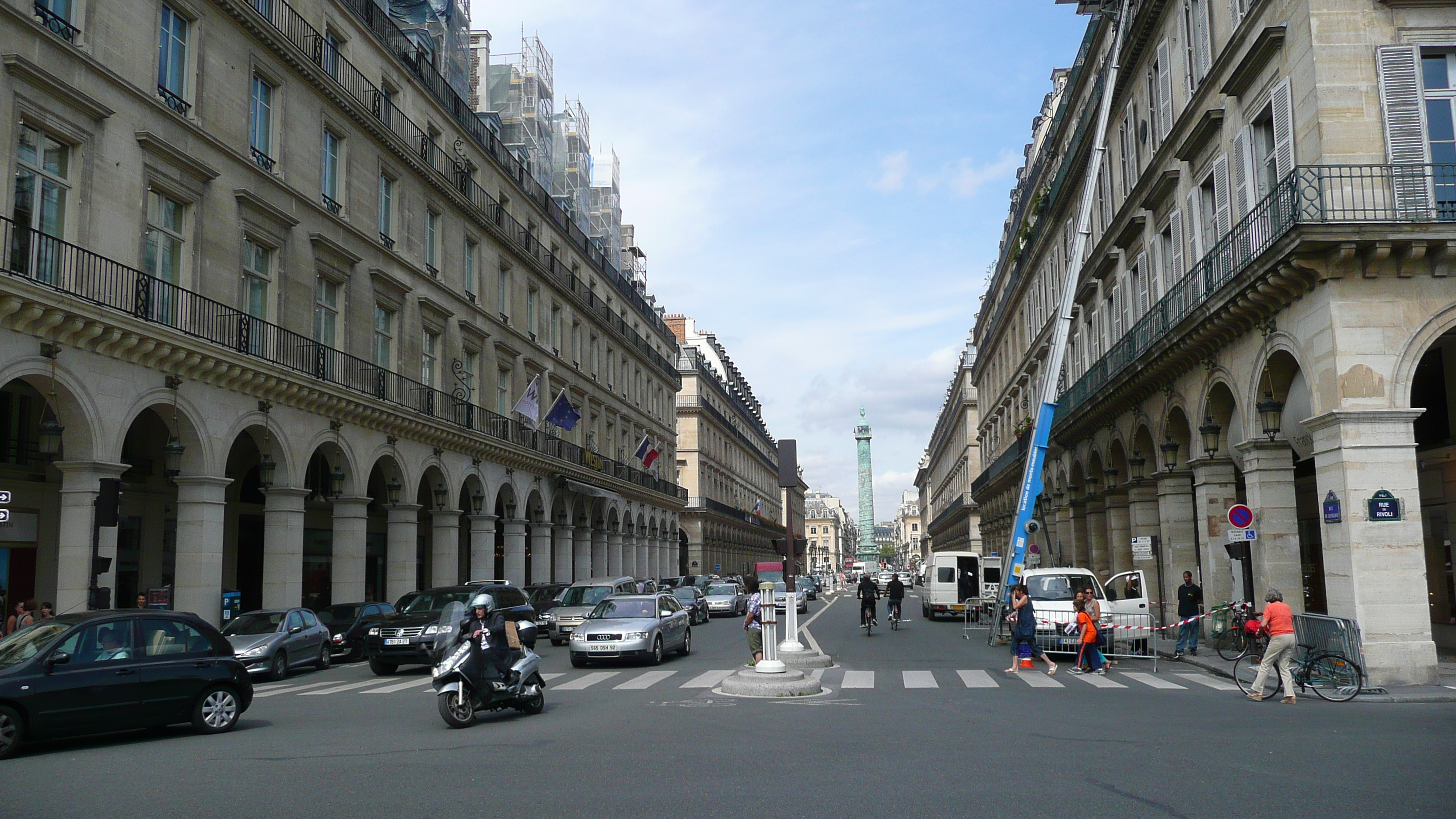 รูปถ่าย ฝรั่งเศส(France) ปารีส(Paris) จัตุรัสว็องโดม(Place Vendome) 2007-07 0