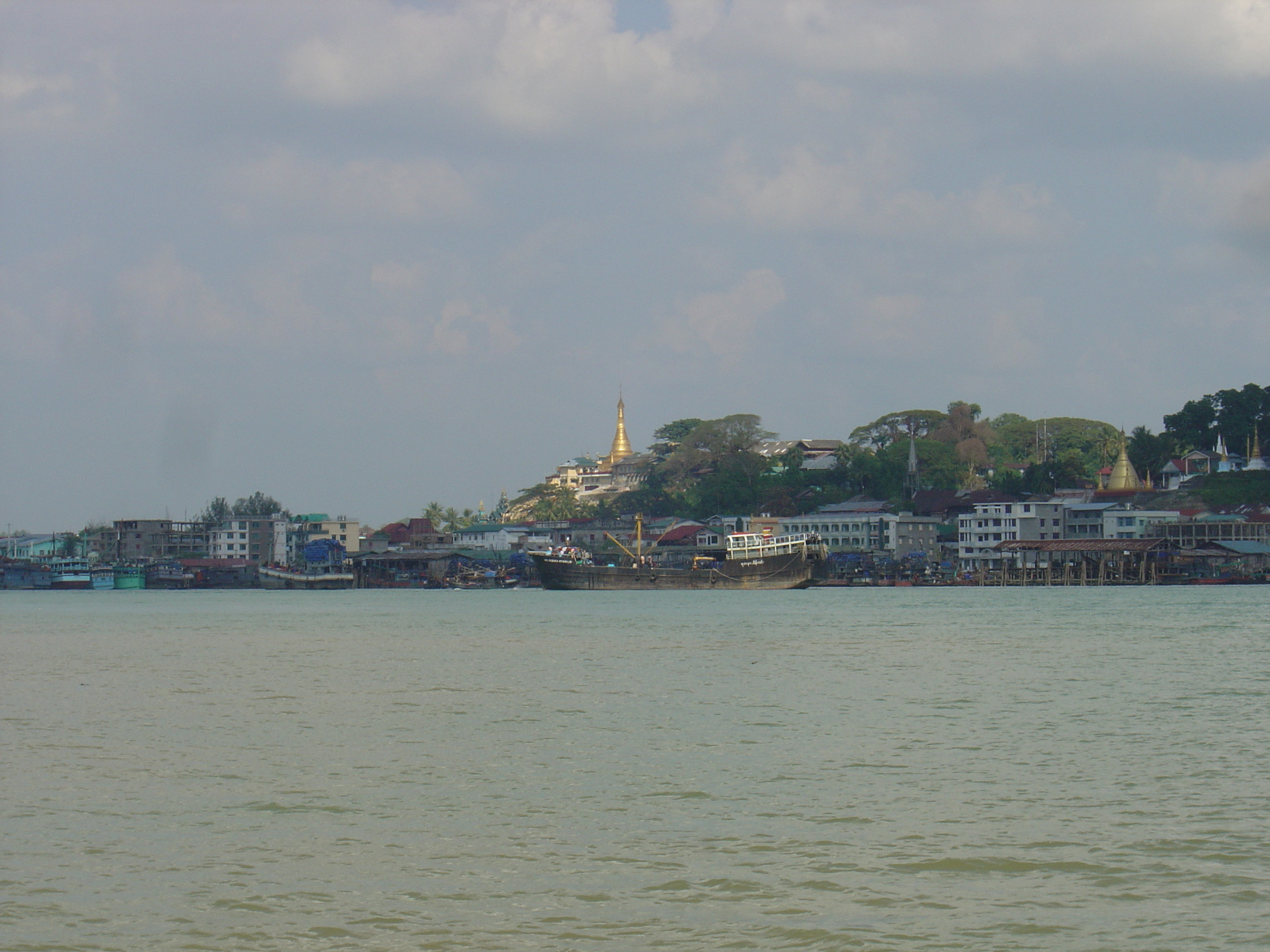 รูปถ่าย พม่า(Myanmar) มะริด(Myeik (Mergui)) 2005-01 129