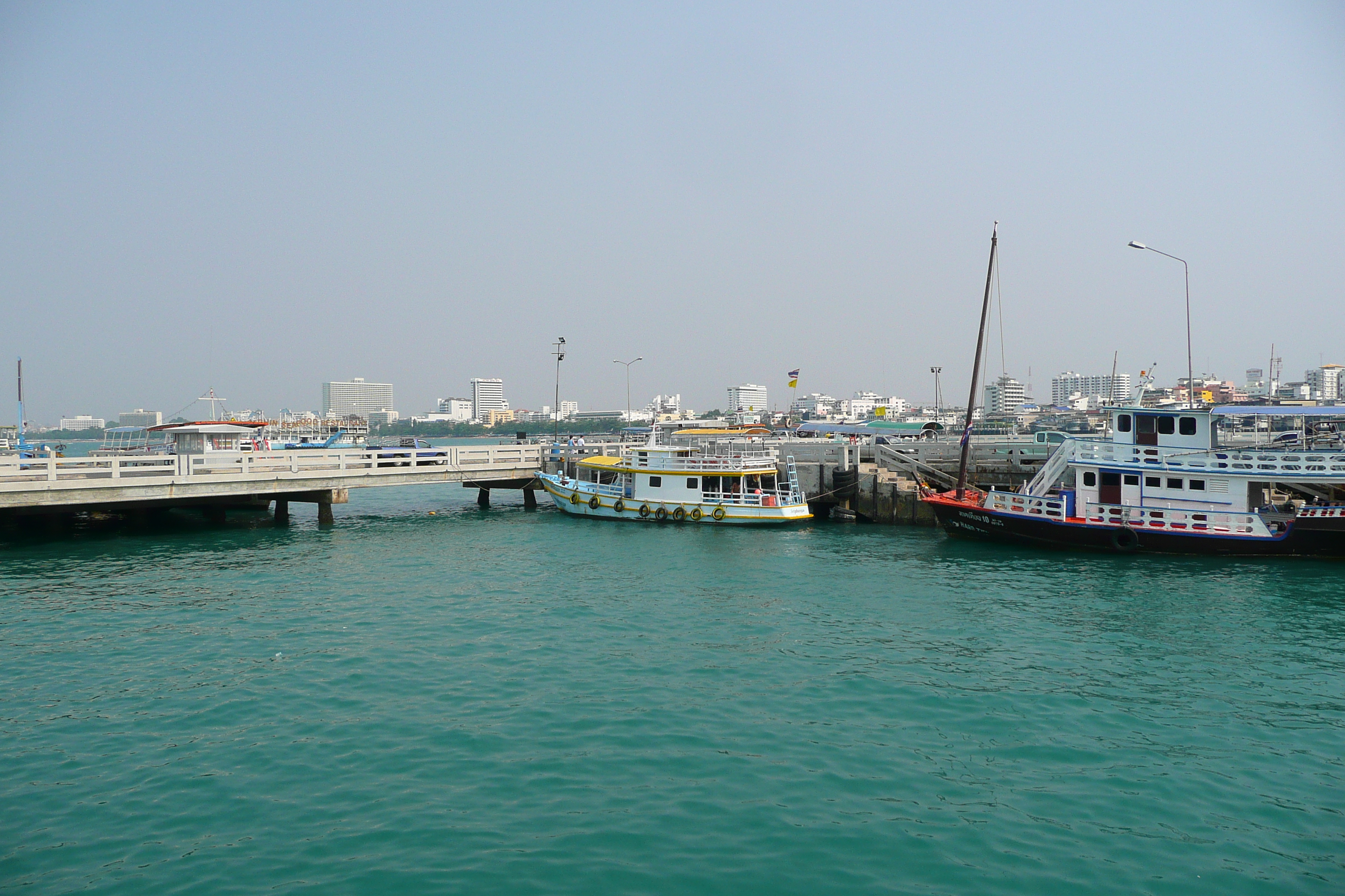 รูปถ่าย ไทย(Thailand) พัทยา(Pattaya) ท่าเรือแหลมบาลีฮาย(Bali Hai) 2008-01 20
