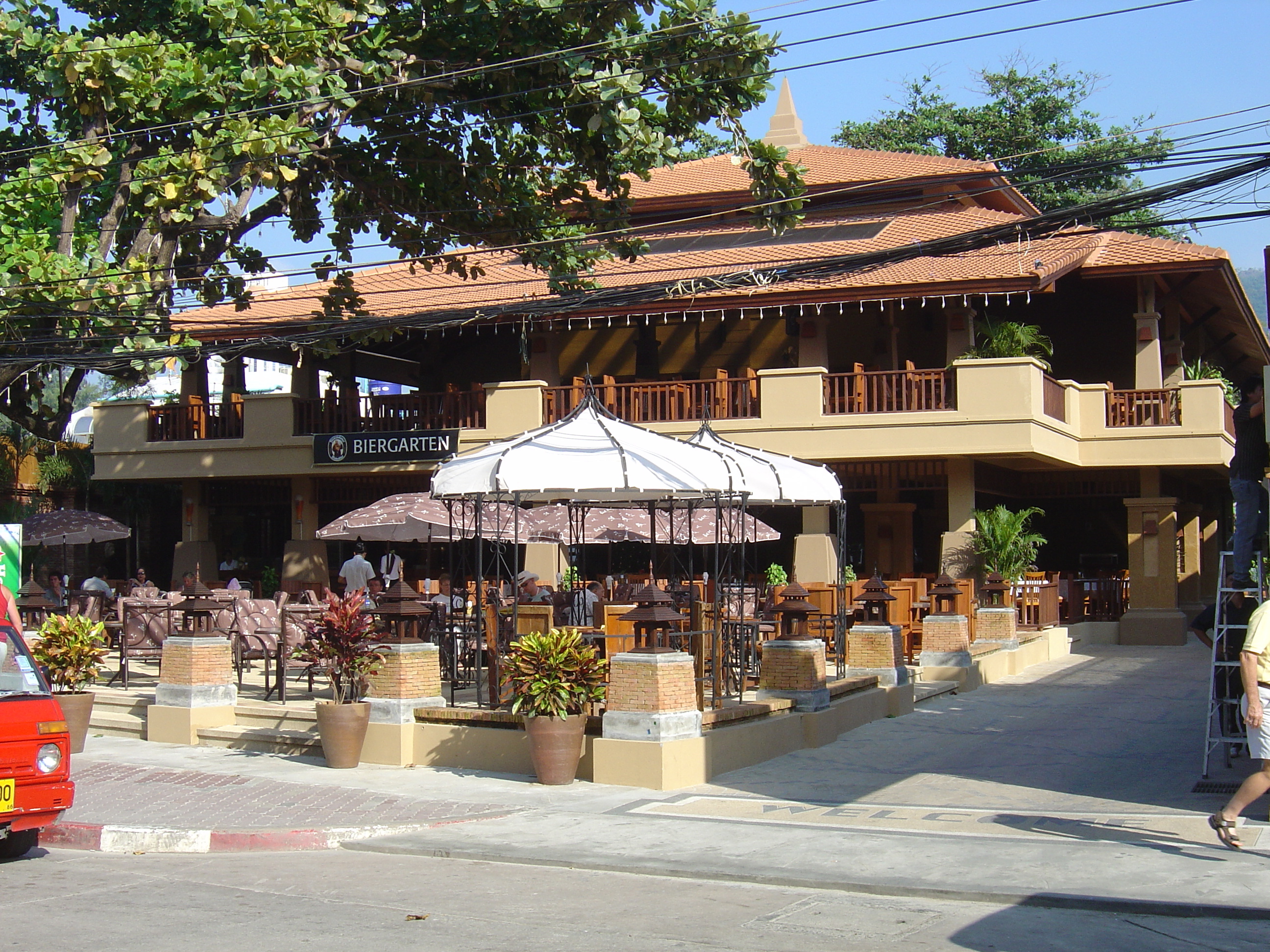 รูปถ่าย ไทย(Thailand) ภูเก็ต(Phuket) ป่าตอง(Patong) ถนนเลียบชายหาด(Beach Road) 2005-12 54