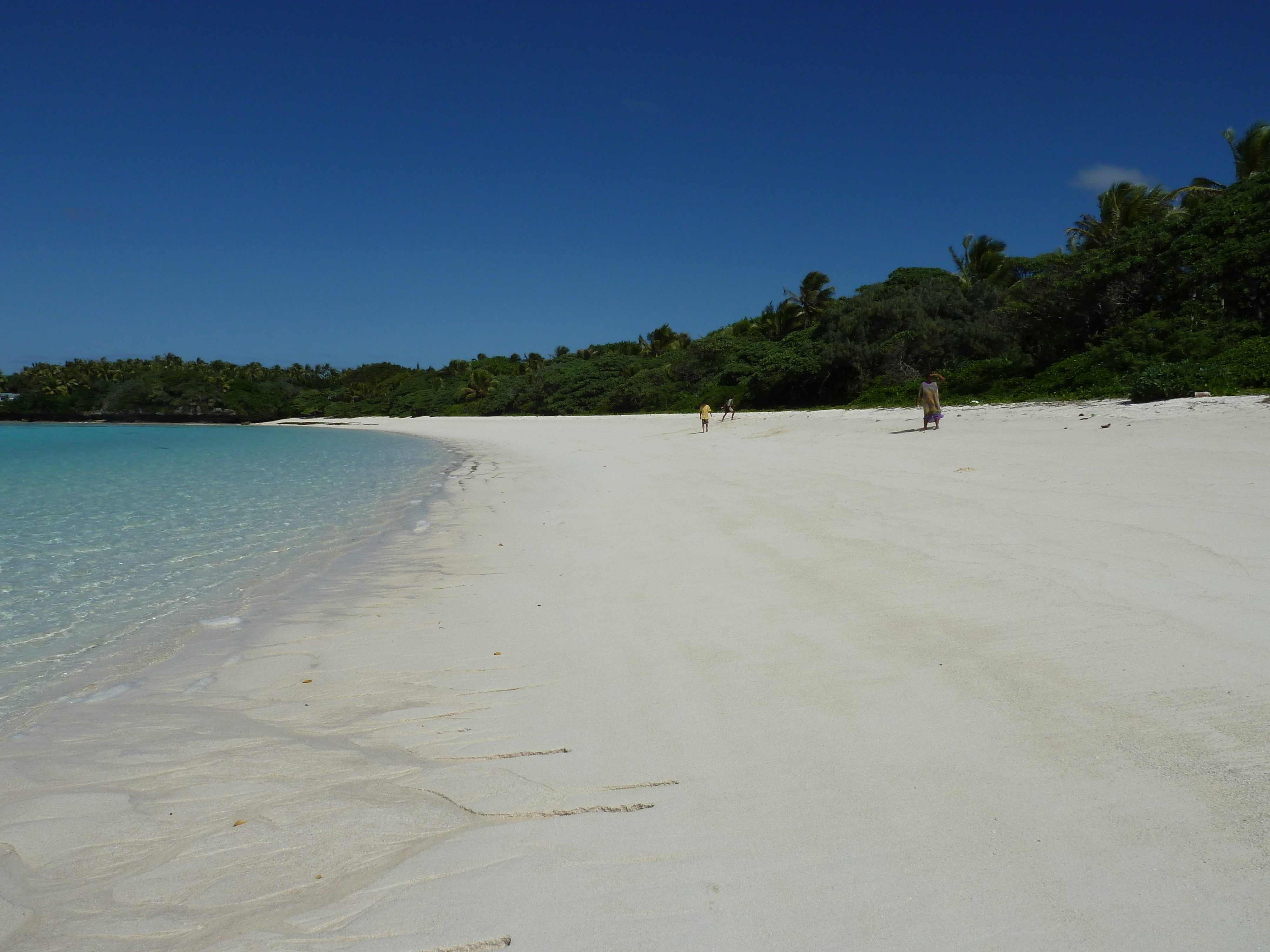 รูปถ่าย นิวแคลิโดเนีย(New Caledonia) เกาะลีฟู(Lifou) หมู่บ้านมู(Mu) 2010-05 6