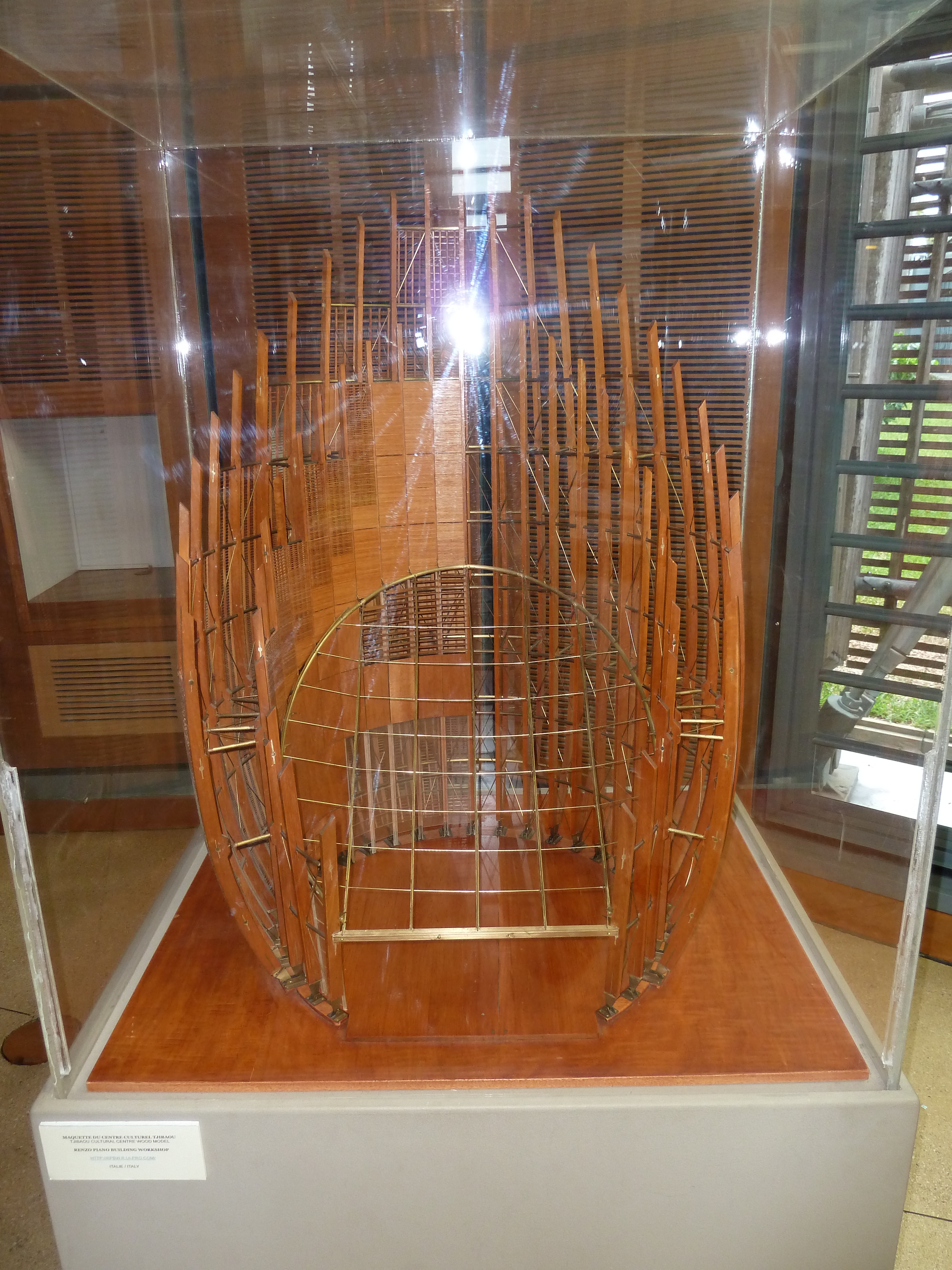 รูปถ่าย นิวแคลิโดเนีย(New Caledonia) ศูนย์วัฒนธรรมฌีบาอู(Tjibaou Cultural Centre) 2010-05 23
