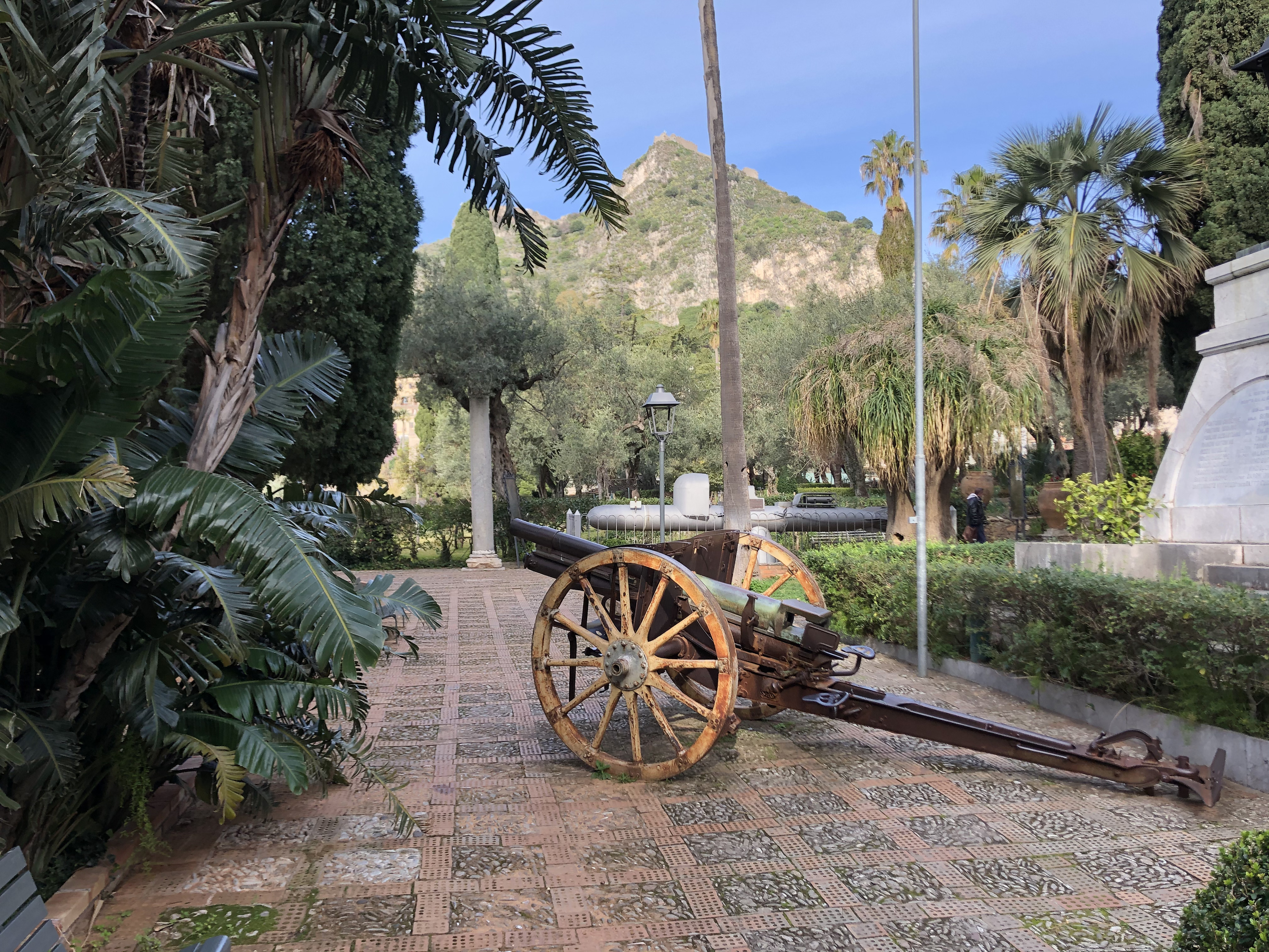 รูปถ่าย อิตาลี(Italy) ซิซิลี(Sicily) ตาออร์มีนา(Taormina) 2020-02 18