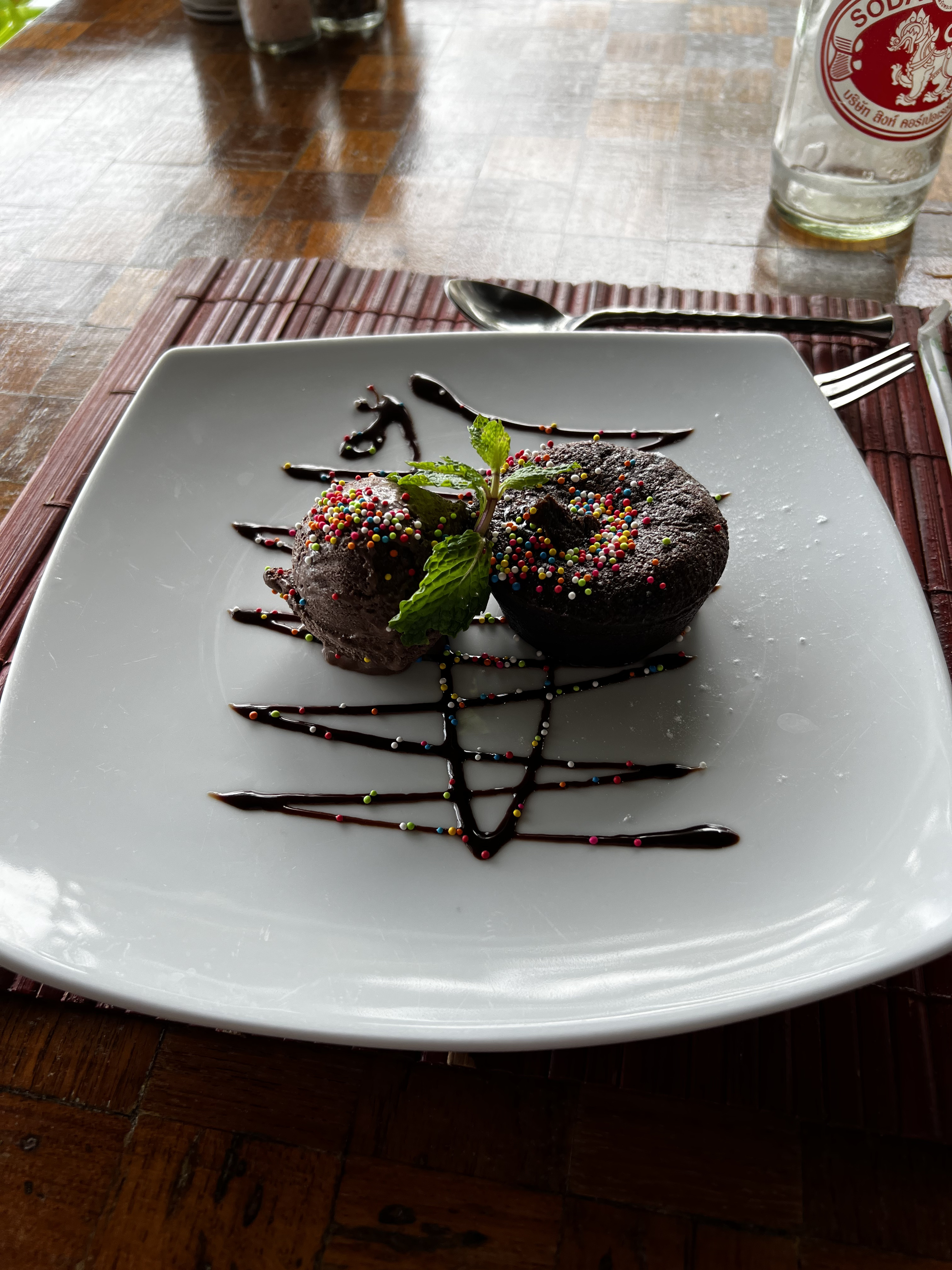 รูปถ่าย ไทย(Thailand) ภูเก็ต(Phuket) หาดกะรน(Karon Beach) ร้านอาหารออนเดอะร็อก(On the rock Restaurant) 2021-12 13