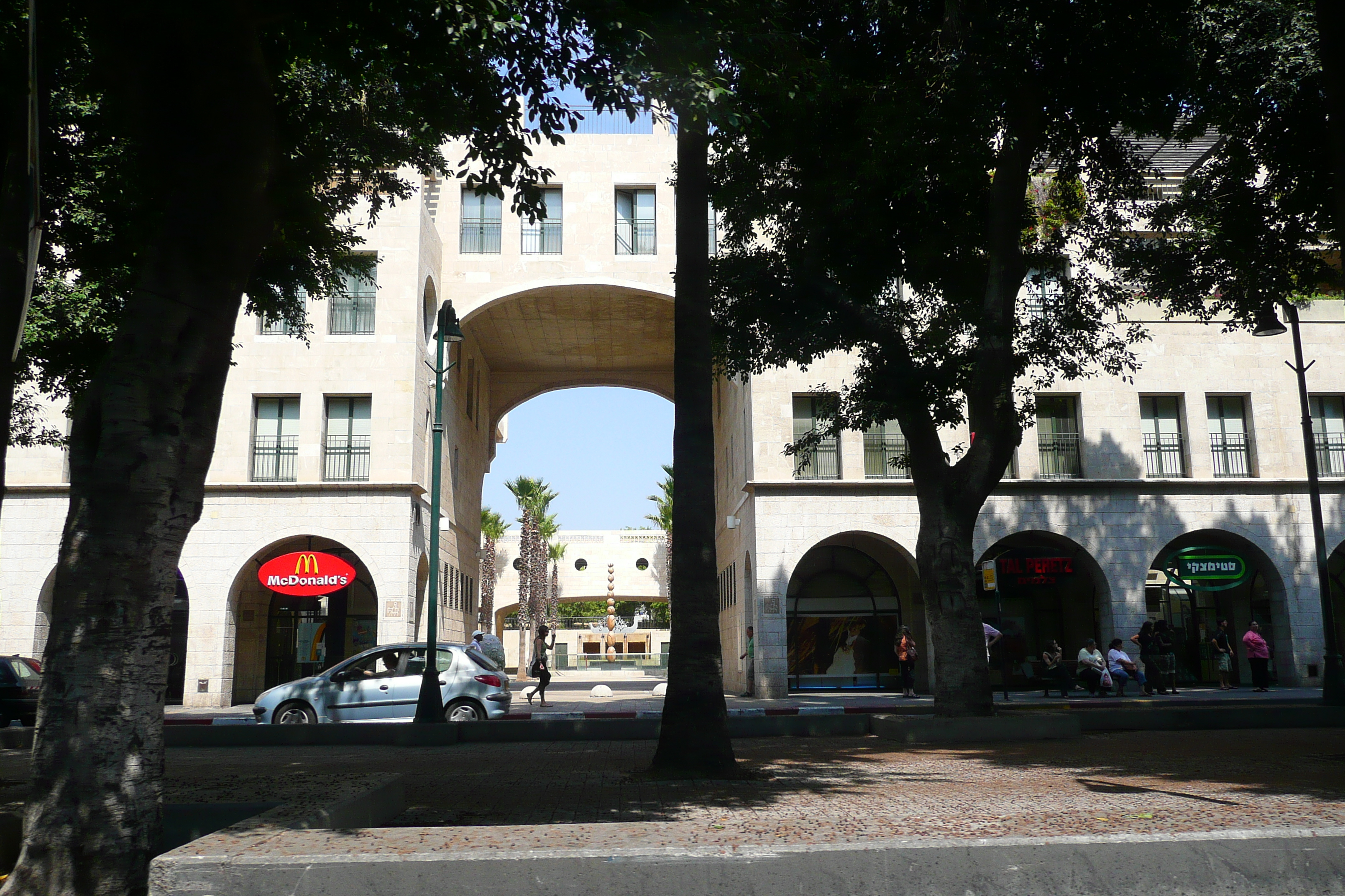รูปถ่าย อิสราเอล(Israel) เทลอาวีฟ(Tel Aviv) ถนนเยรูชาลายิม(Yerushalyim Street) 2007-06 25